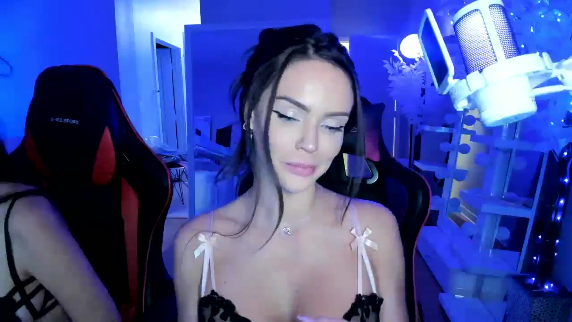 Gallery image thumbnail from BrinaNellie_'s myfreecams stream on, 03/09/2025, 06:41 image 19 of 20