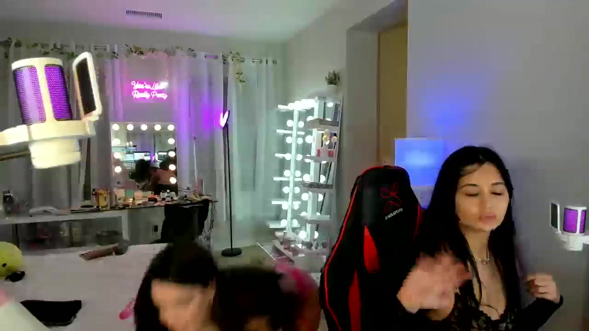 Gallery image thumbnail from BrinaNellie_'s myfreecams stream on, 04/05/2025, 02:42 image 7 of 20