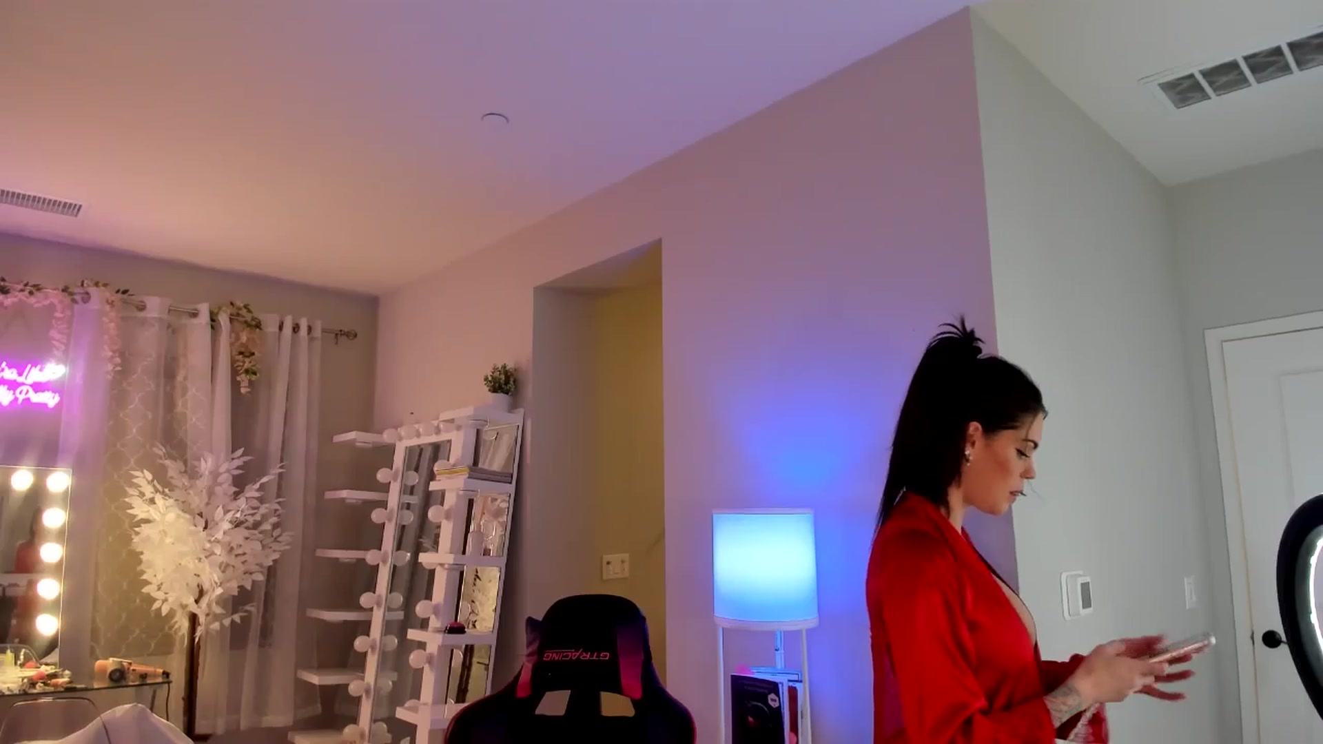 Gallery image thumbnail from BrinaNellie_'s myfreecams stream on, 04/12/2025, 09:06 image 10 of 20