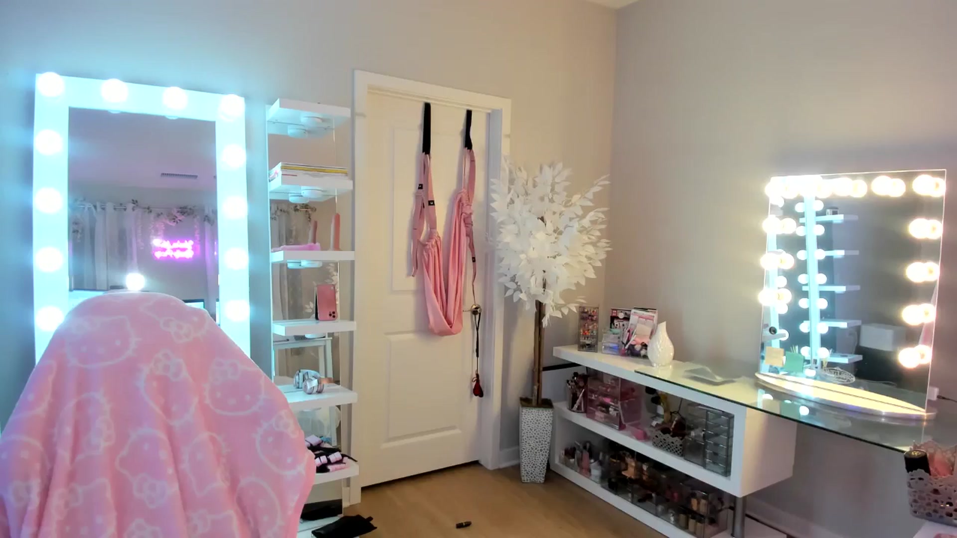 Gallery image thumbnail from BrinaNellie_'s myfreecams stream on, 04/19/2025, 07:30 image 7 of 20