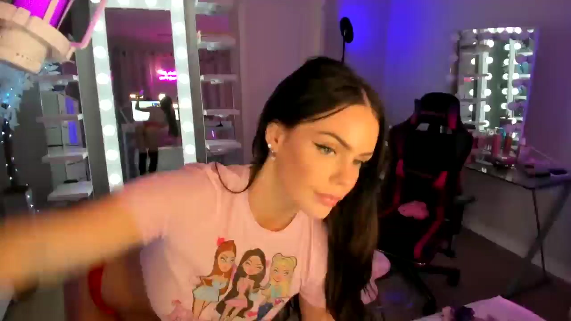 Gallery image thumbnail from BrinaNellie_'s myfreecams stream on, 05/04/2025, 10:44 image 5 of 20