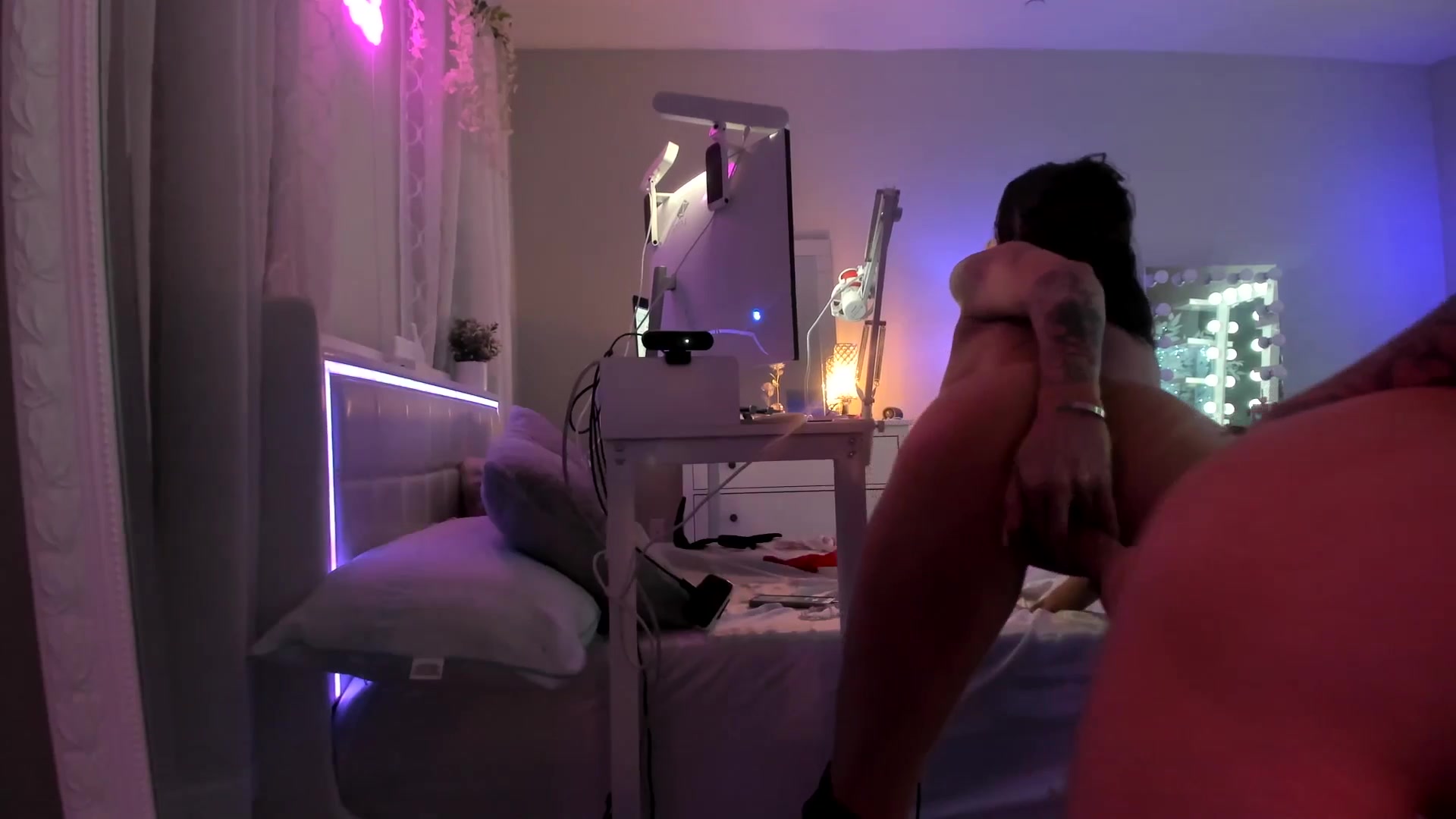 Gallery image thumbnail from BrinaNellie_'s myfreecams stream on, 05/04/2025, 10:44 image 17 of 20