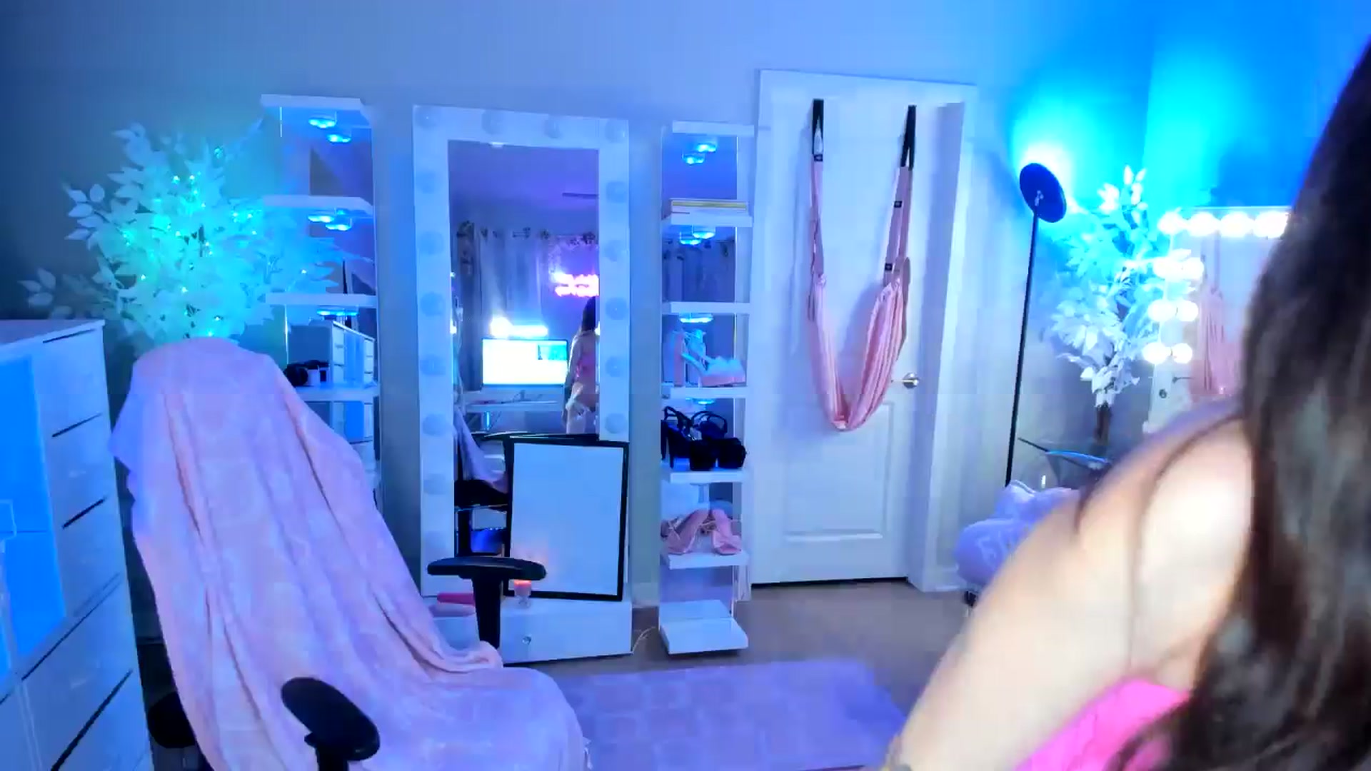 Gallery image thumbnail from BrinaNellie_'s myfreecams stream on, 05/06/2025, 10:55 image 2 of 20