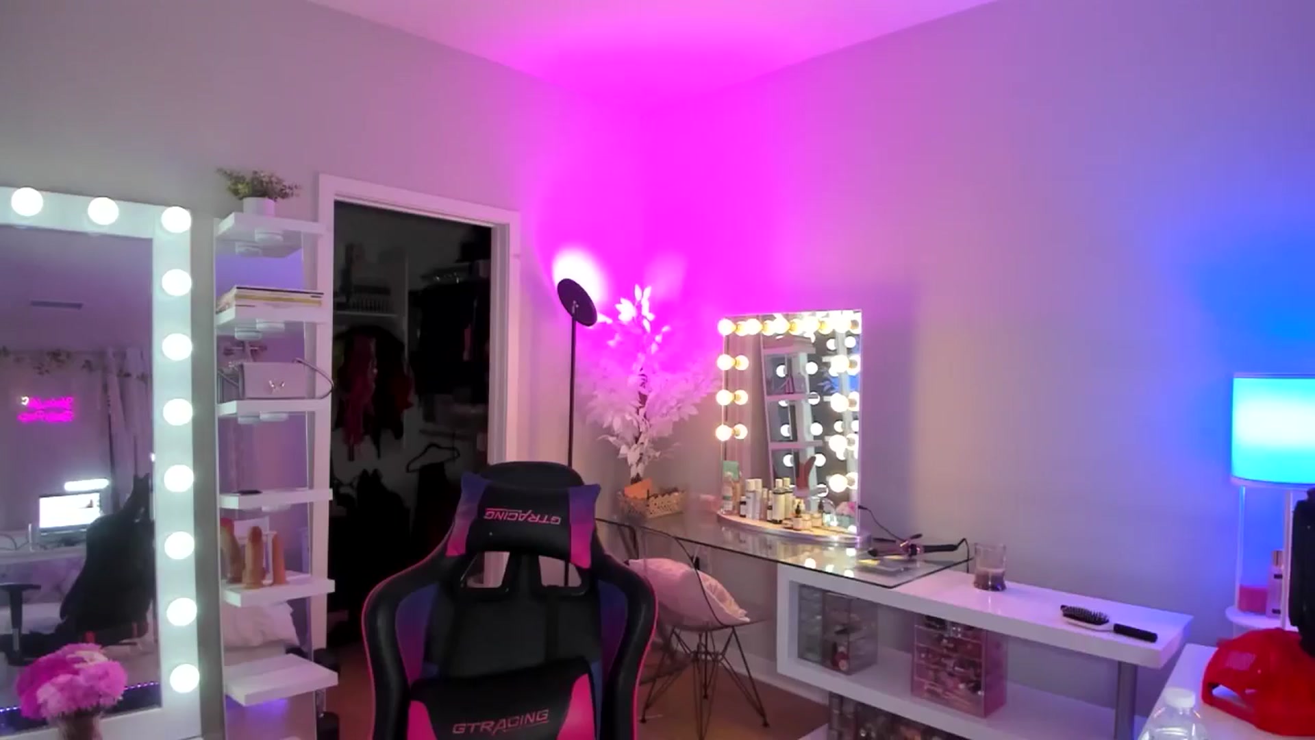 Gallery image thumbnail from BrinaNellie_'s myfreecams stream on, 06/02/2025, 08:05 image 11 of 20
