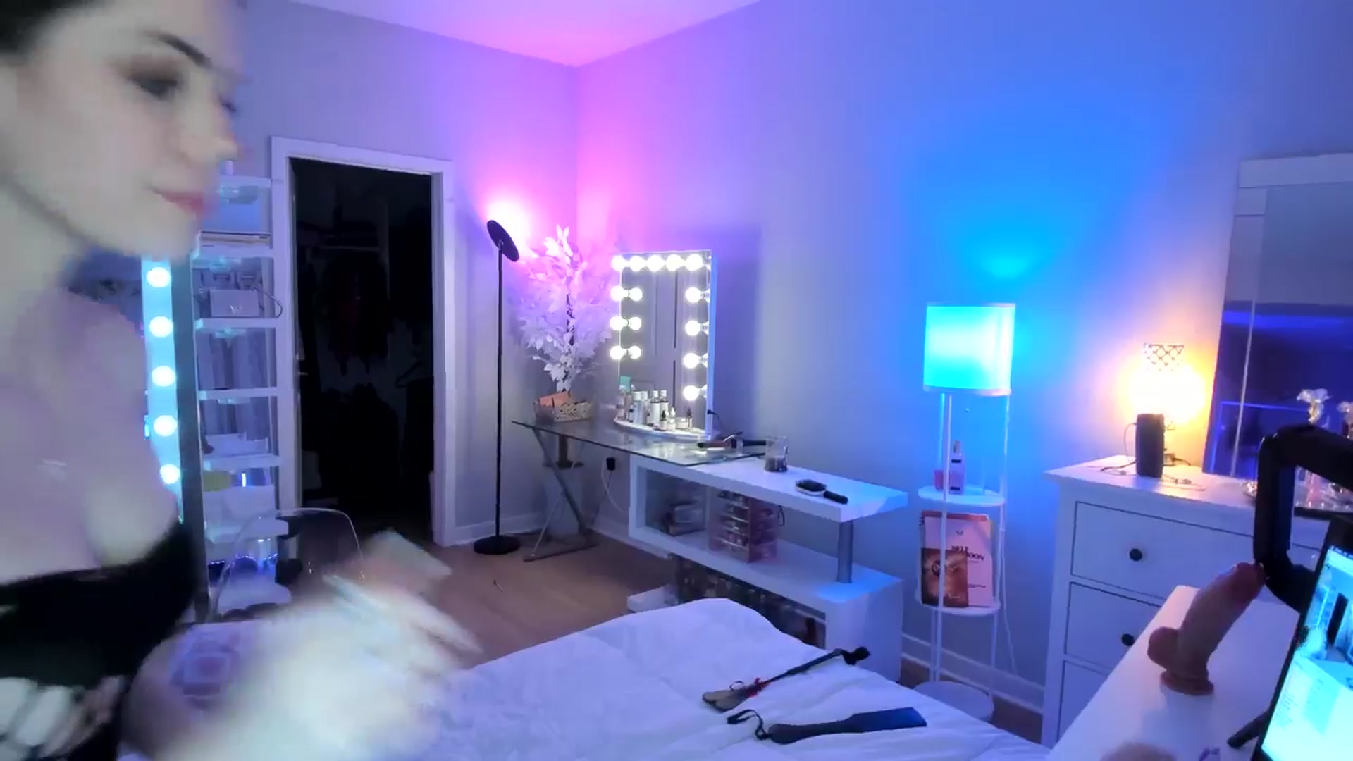 Gallery image thumbnail from BrinaNellie_'s myfreecams stream on, 06/02/2025, 09:06 image 16 of 20