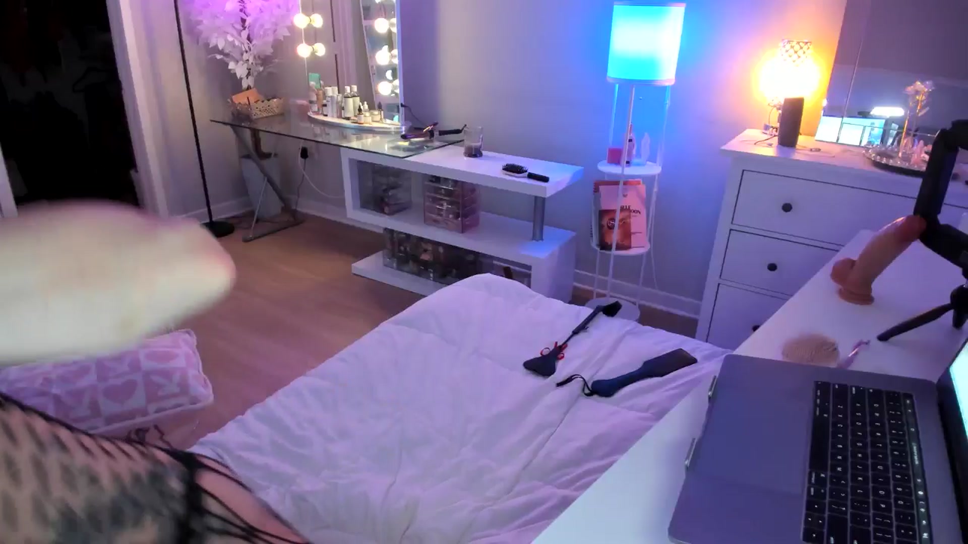 Gallery image thumbnail from BrinaNellie_'s myfreecams stream on, 06/02/2025, 09:06 image 12 of 20