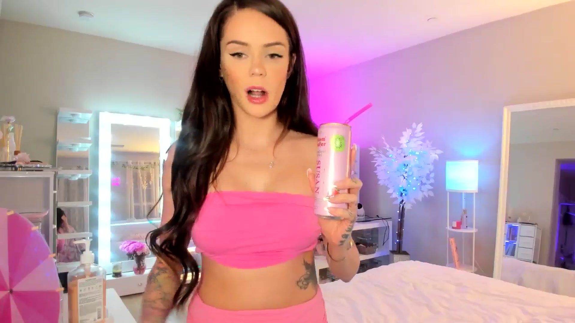 Gallery image thumbnail from BrinaNellie_'s myfreecams stream on, 06/07/2025, 04:09 image 5 of 20
