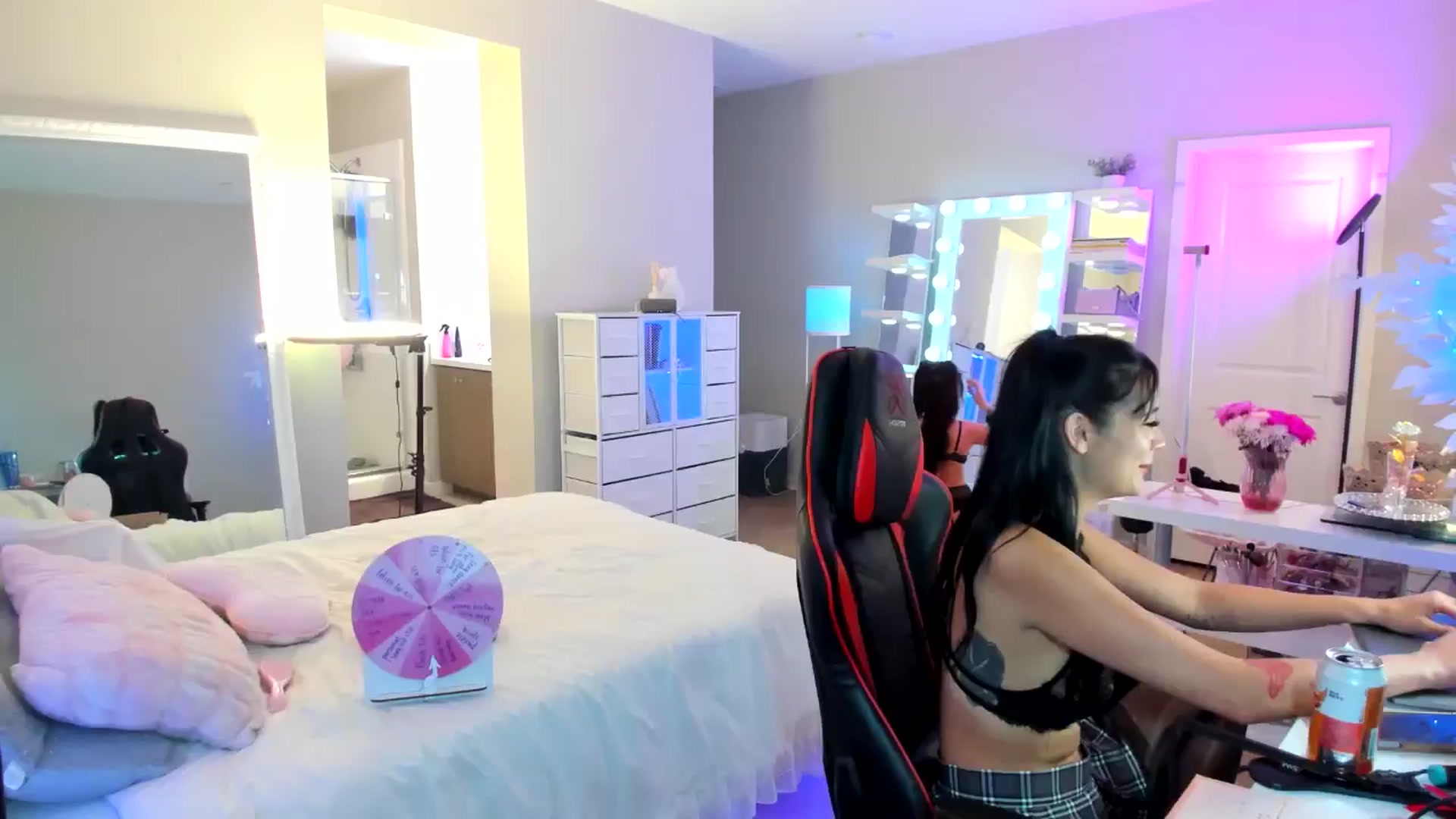 Gallery image thumbnail from BrinaNellie_'s myfreecams stream on, 06/16/2025, 08:29 image 2 of 20