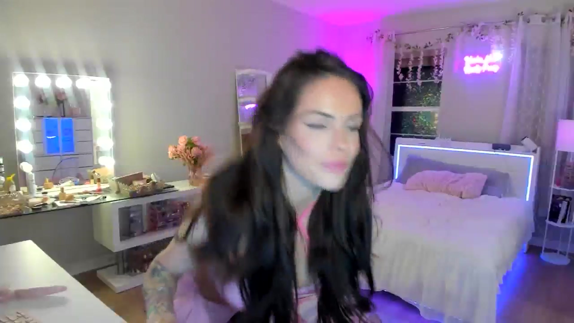 Gallery image thumbnail from BrinaNellie_'s myfreecams stream on, 06/28/2025, 04:53 image 15 of 20
