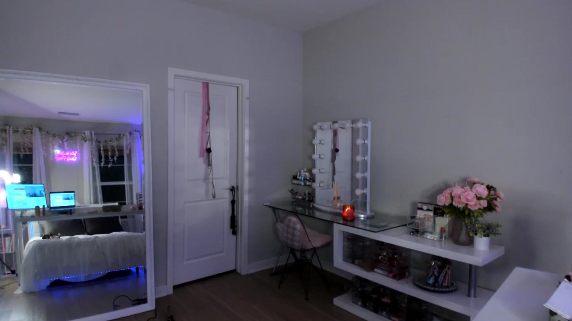 Gallery image thumbnail from BrinaNellie_'s myfreecams stream on, 09/04/2025, 04:47 image 2 of 20