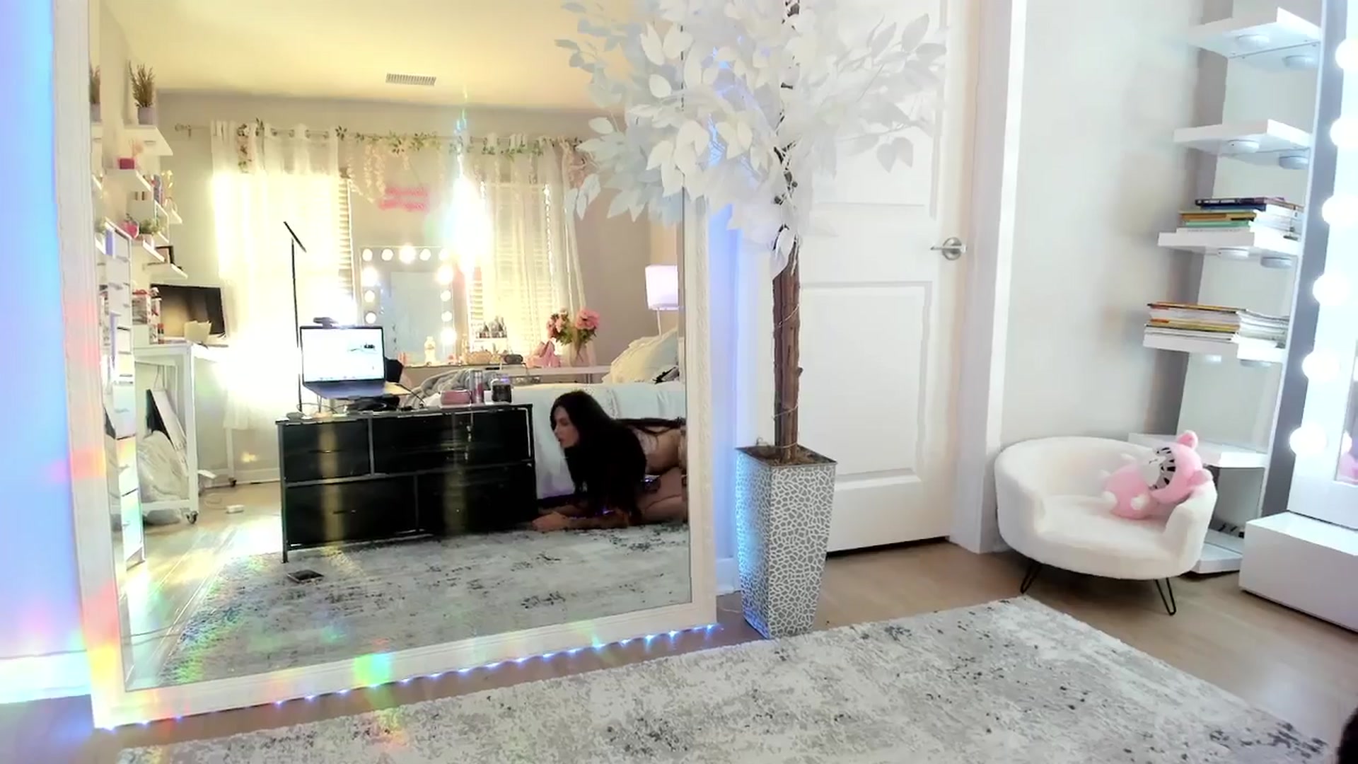 Gallery image thumbnail from BrinaNellie_'s myfreecams stream on, 11/13/2025, 23:56 image 4 of 20