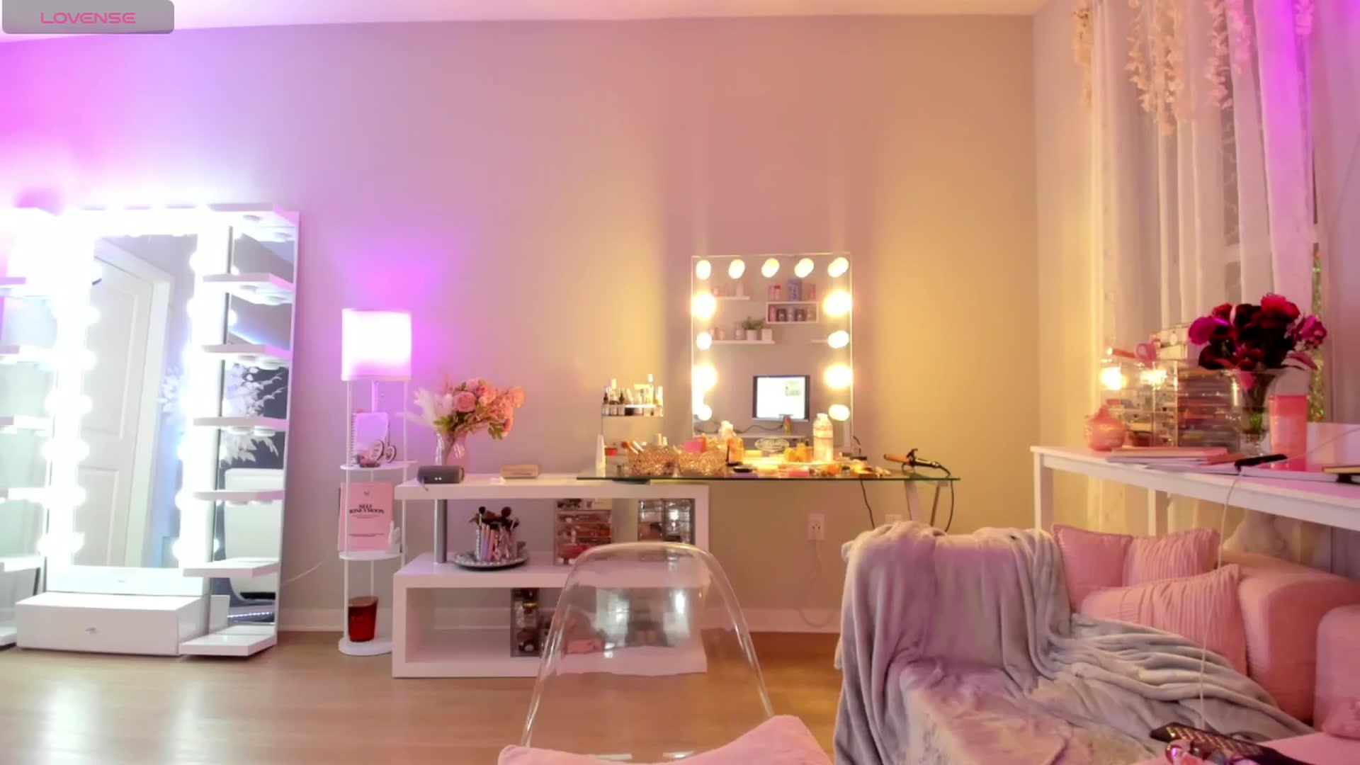 Gallery image thumbnail from BrinaNellie_'s myfreecams stream on, 12/04/2025, 05:32 image 18 of 20