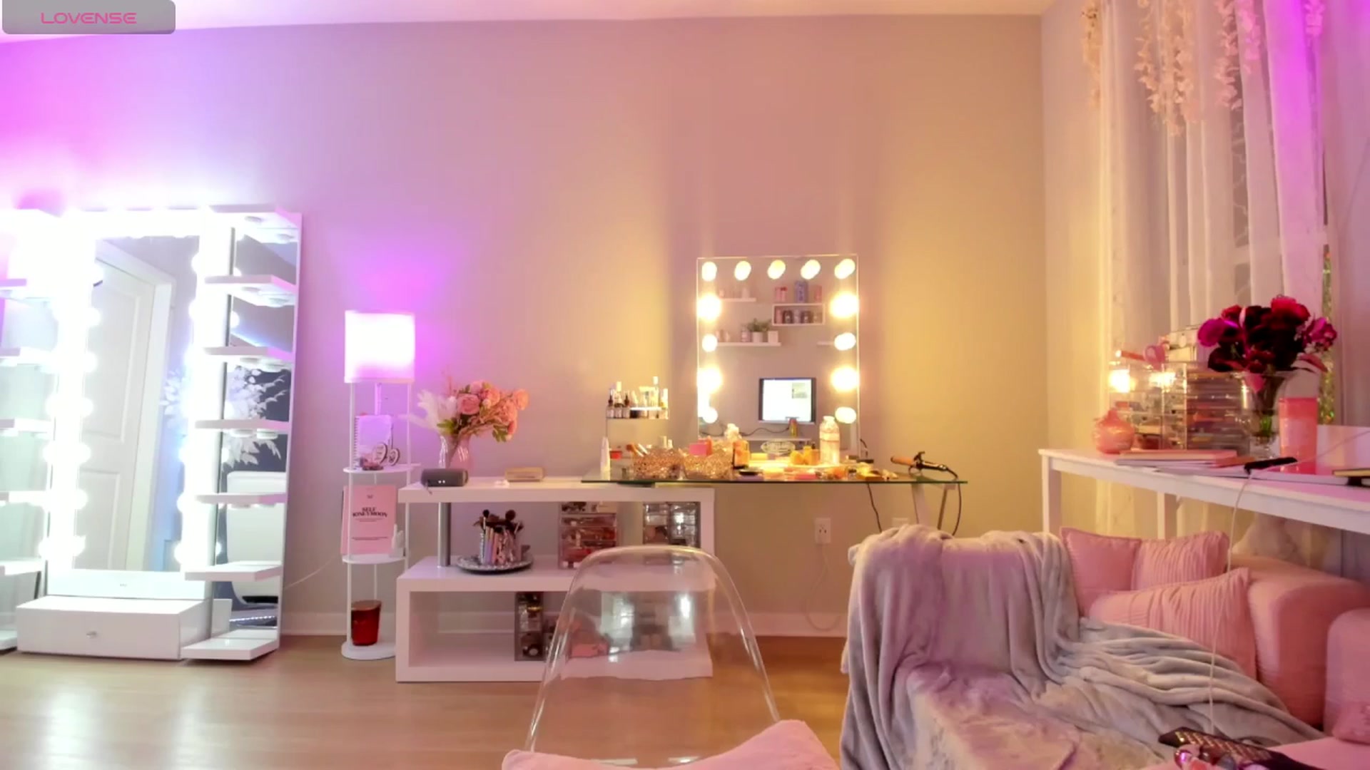 Gallery image thumbnail from BrinaNellie_'s myfreecams stream on, 12/04/2025, 05:32 image 19 of 20