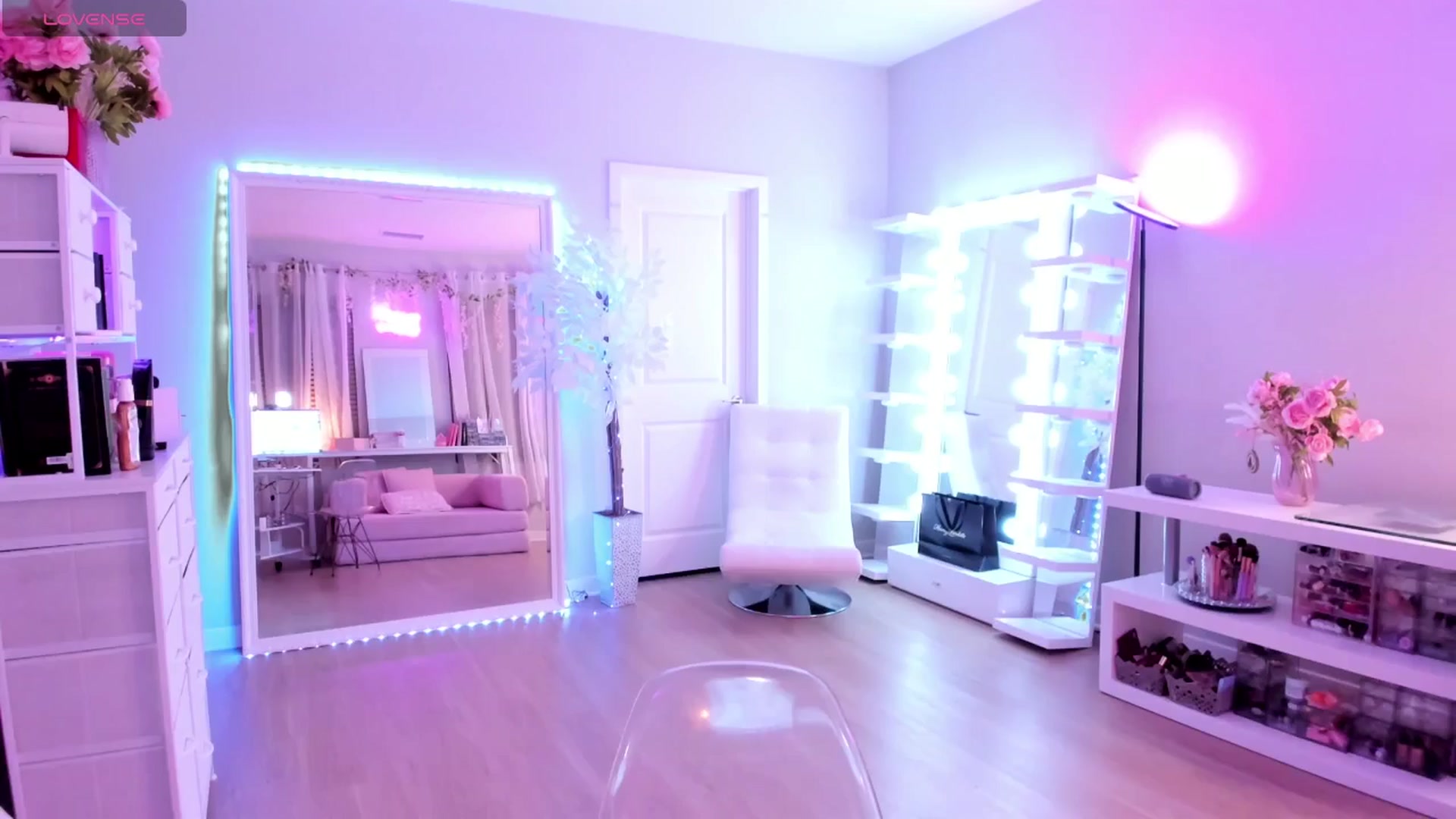 Gallery image thumbnail from BrinaNellie_'s myfreecams stream on, 12/22/2025, 05:57 image 10 of 20