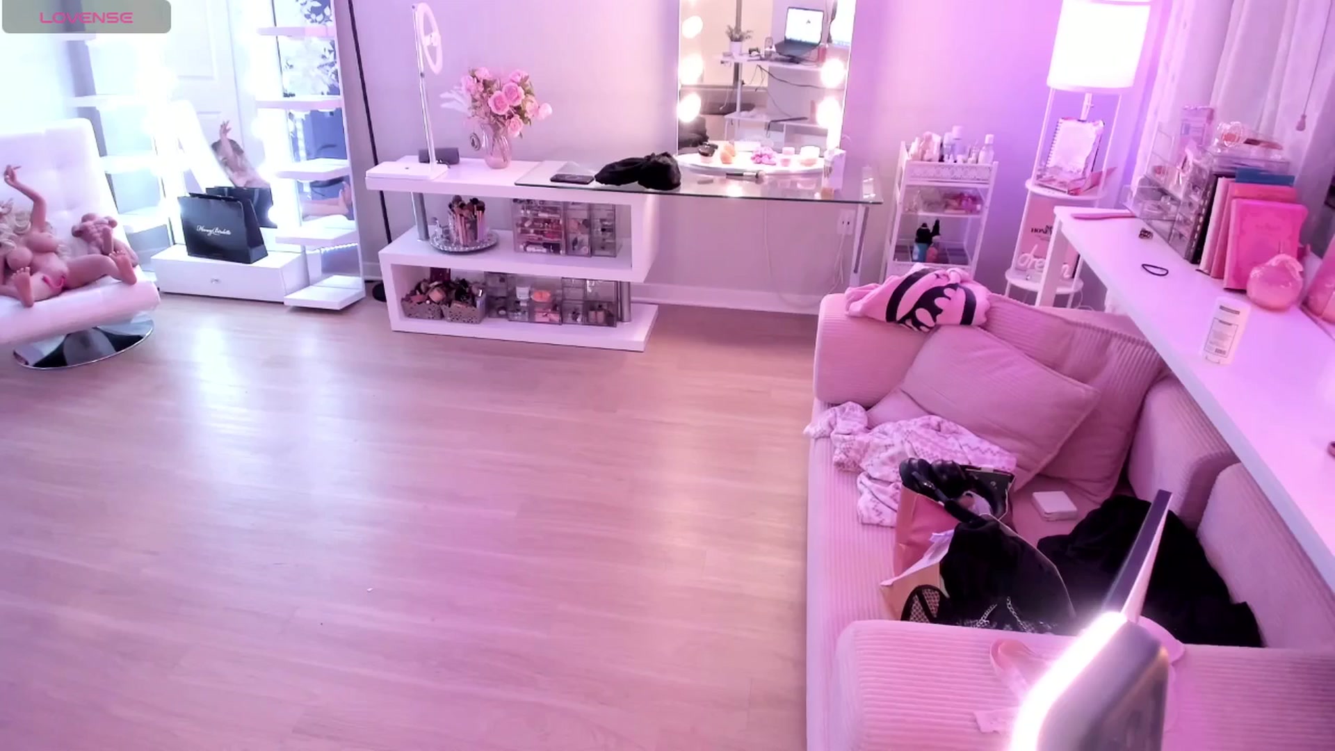 Gallery image thumbnail from BrinaNellie_'s myfreecams stream on, 12/23/2025, 11:16 image 15 of 20