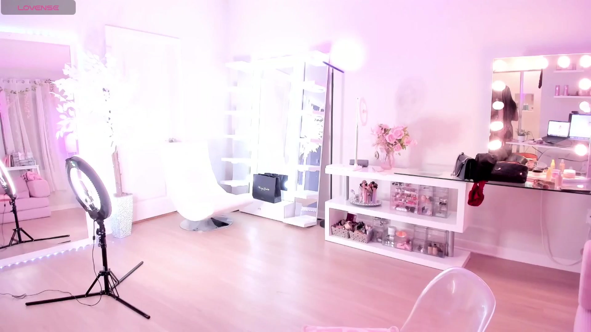 Gallery image thumbnail from BrinaNellie_'s myfreecams stream on, 12/23/2025, 12:48 image 14 of 20