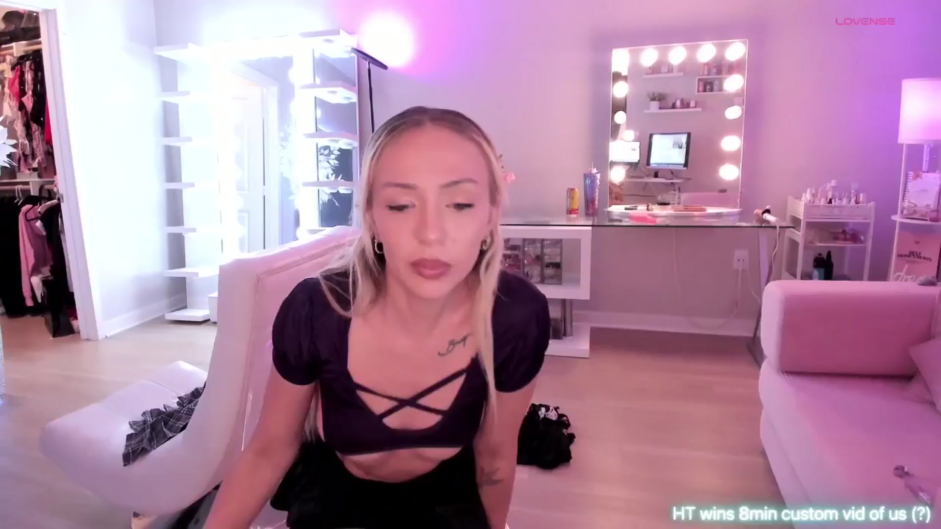 Gallery image thumbnail from BrinaNellie_'s myfreecams stream on, 12/24/2025, 04:49 image 1 of 20