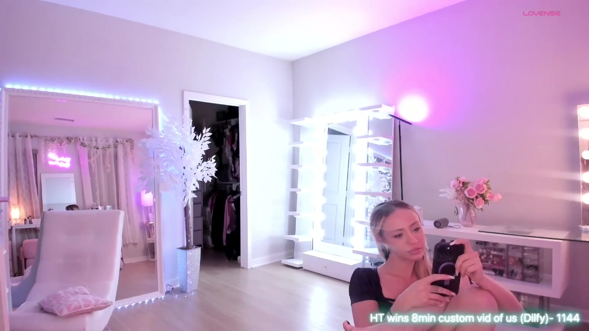 Gallery image thumbnail from BrinaNellie_'s myfreecams stream on, 12/24/2025, 09:07 image 11 of 20