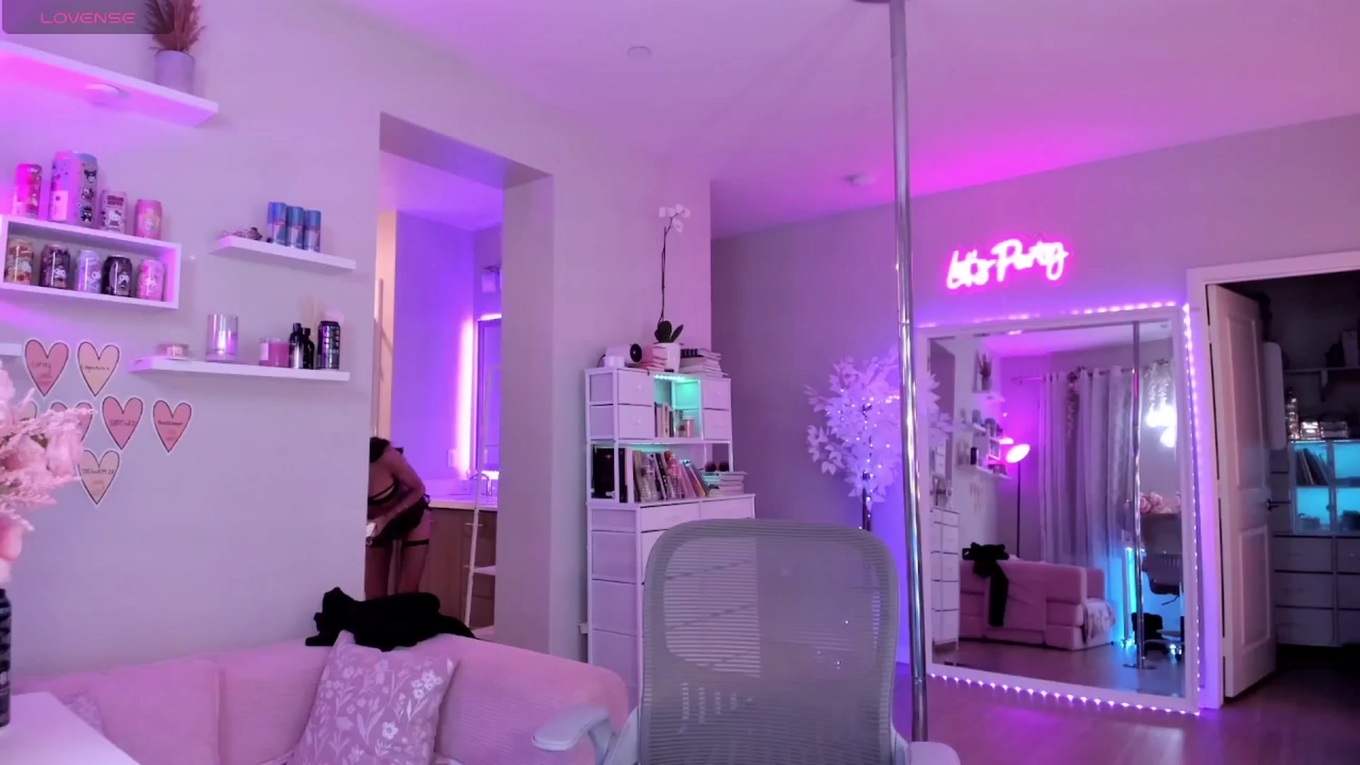 Gallery image thumbnail from BrinaNellie_'s myfreecams stream on, 03/04/2026, 06:23 image 17 of 20