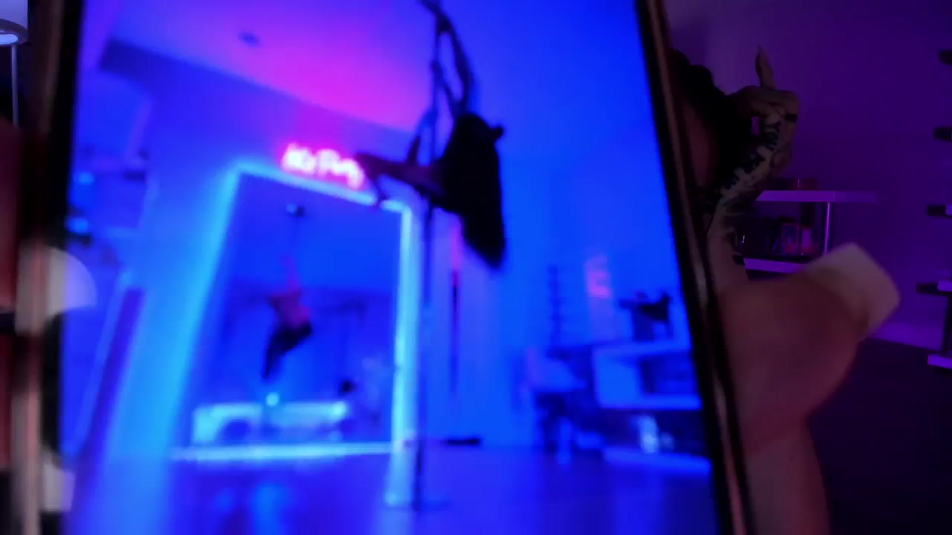 Gallery image thumbnail from BrinaNellie_'s myfreecams stream on, 04/18/2026, 08:00 image 11 of 20