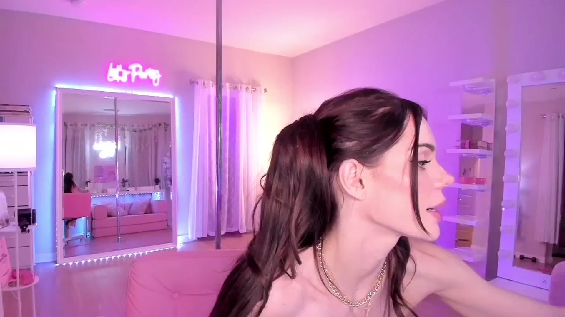Gallery image thumbnail from BrinaNellie_'s myfreecams stream on, 04/19/2026, 06:55 image 20 of 20