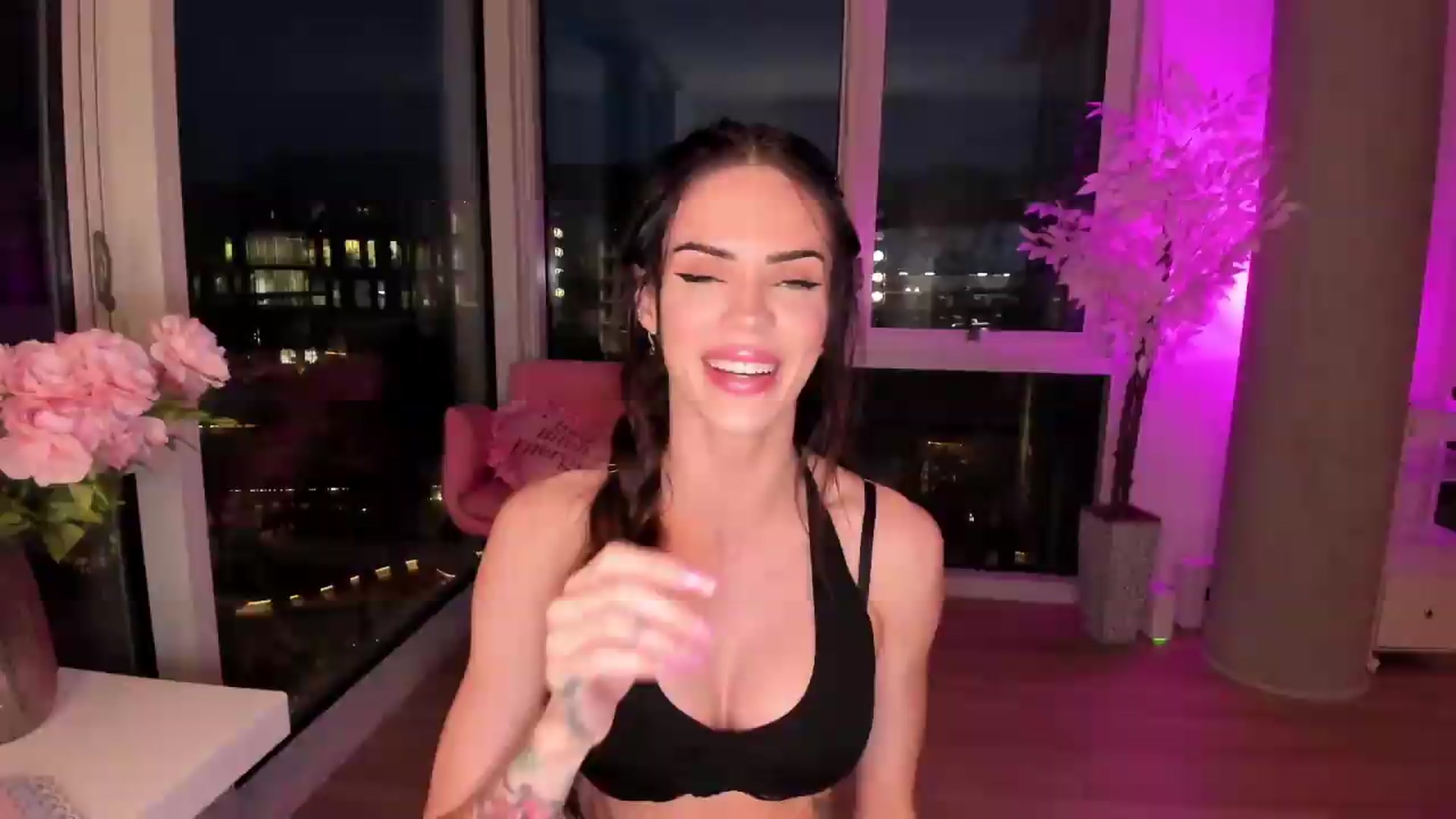 Gallery image thumbnail from BrinaNellie_'s myfreecams stream on, 06/03/2026, 07:23 image 1 of 20