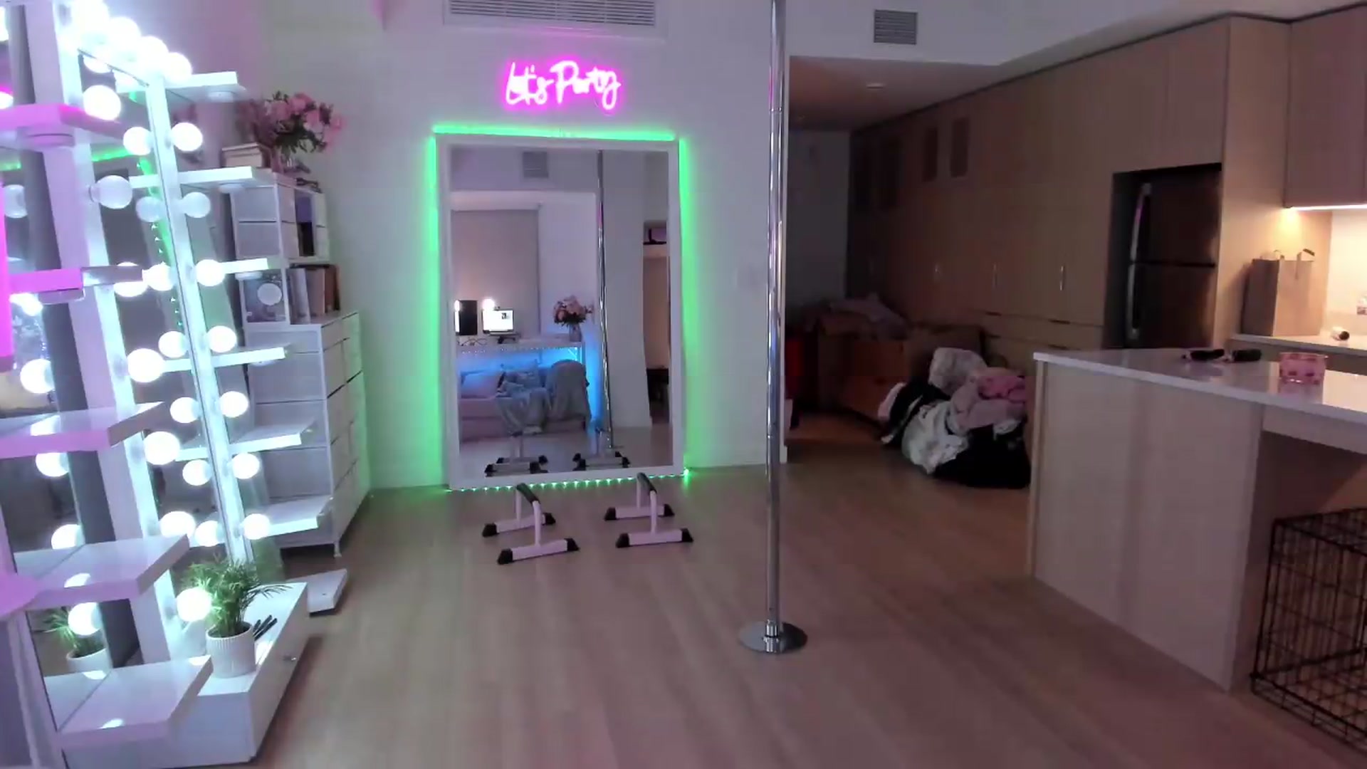 Gallery image thumbnail from BrinaNellie_'s myfreecams stream on, 06/24/2026, 06:03 image 12 of 20
