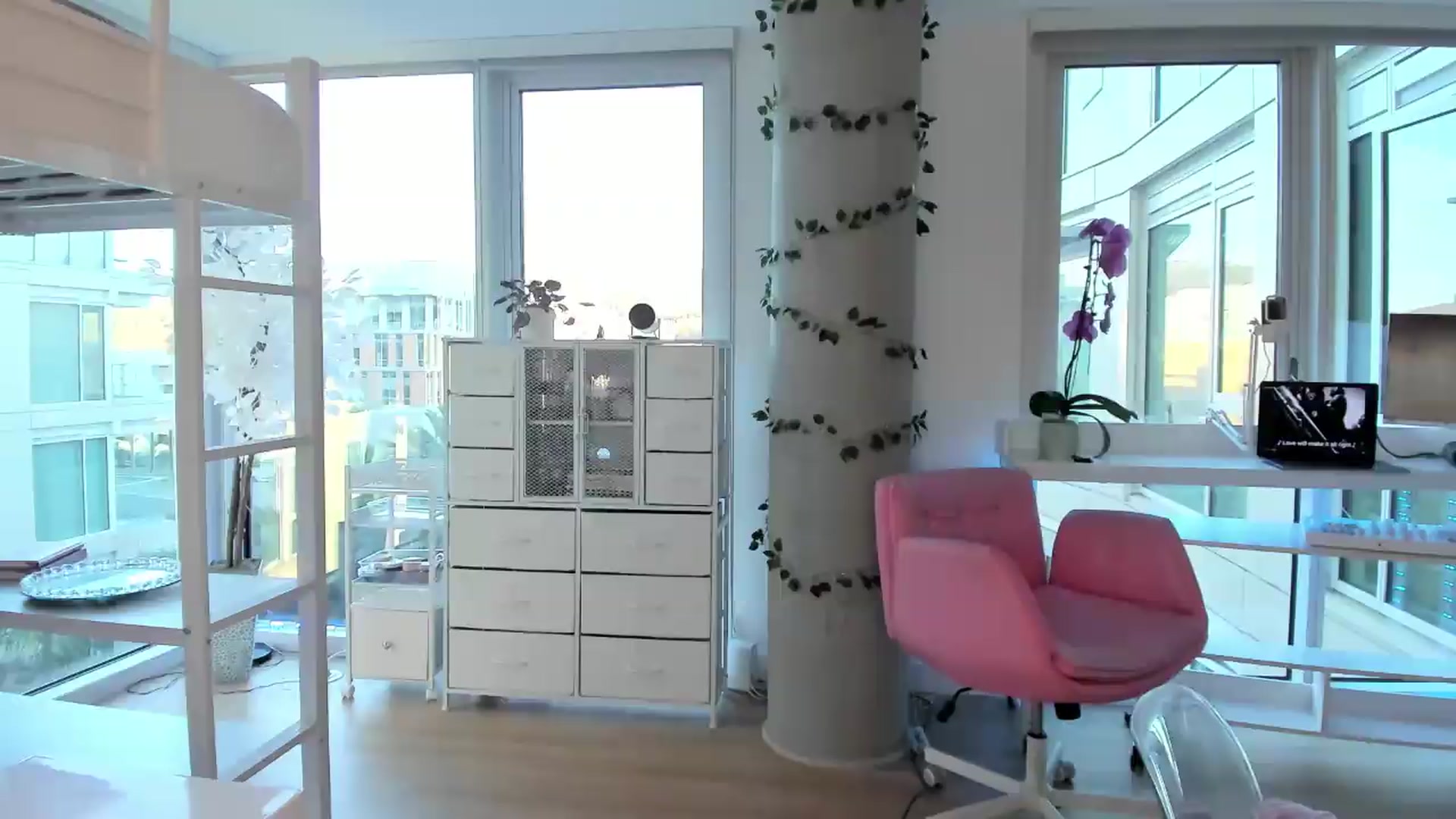 Gallery image thumbnail from BrinaNellie_'s myfreecams stream on, 07/29/2026, 04:07 image 8 of 20