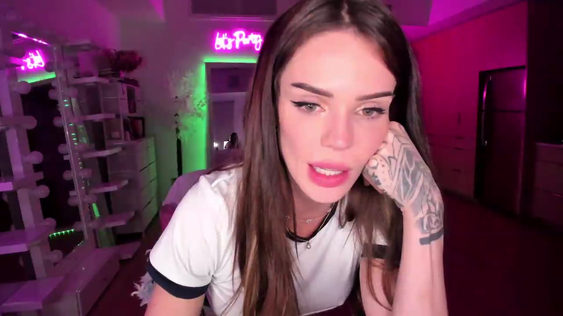 Gallery image thumbnail from BrinaNellie_'s myfreecams stream on, 08/16/2026, 09:10 image 14 of 20