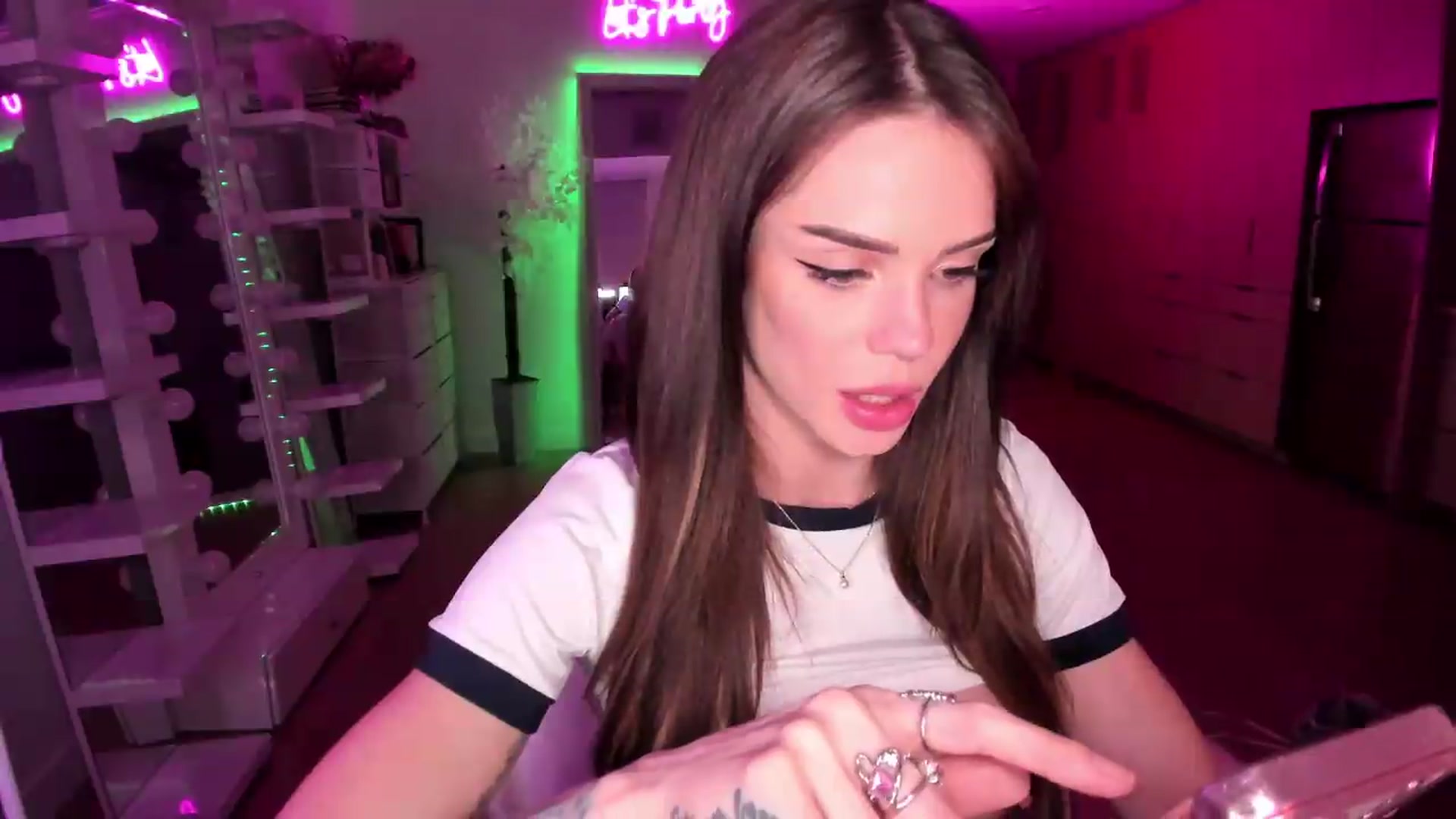 Gallery image thumbnail from BrinaNellie_'s myfreecams stream on, 08/16/2026, 09:10 image 13 of 20