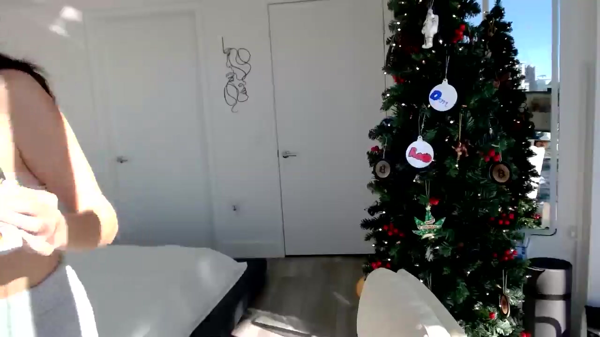 Gallery image thumbnail from BringTheB00M's myfreecams stream on, 11/13/2024, 23:01 image 16 of 20