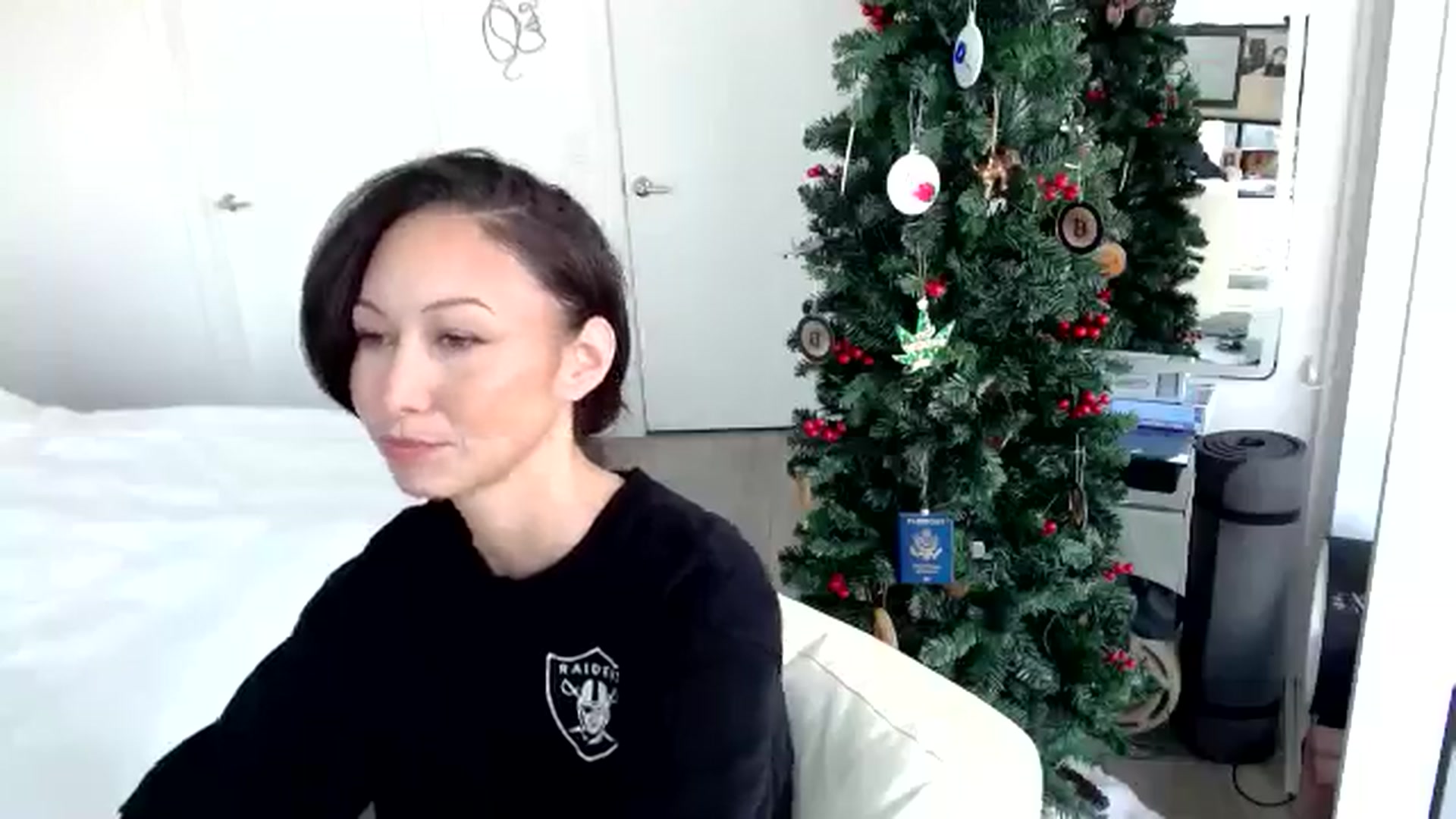 Gallery image thumbnail from BringTheB00M's myfreecams stream on, 11/18/2024, 22:12 image 2 of 20