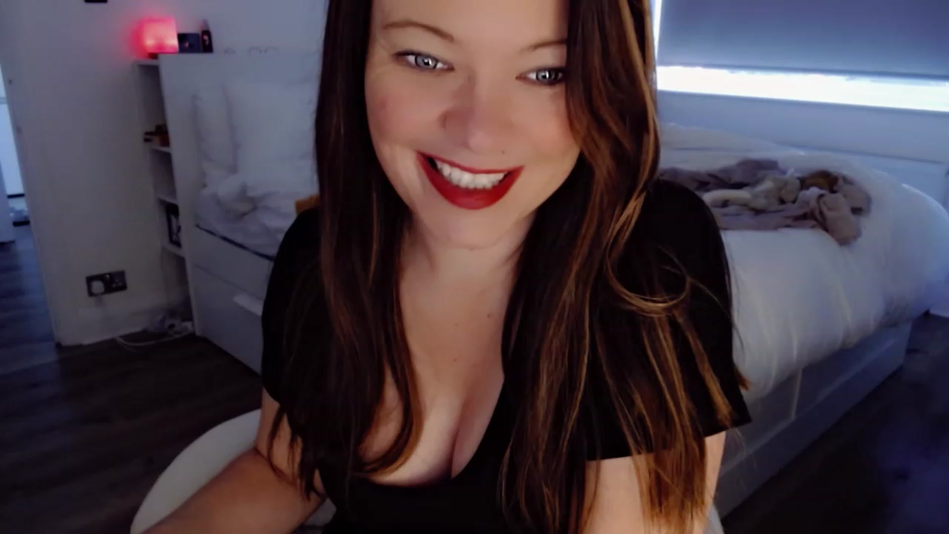 Gallery image thumbnail from BritHousewife's myfreecams stream on, 12/06/2022, 12:03 image 5 of 20