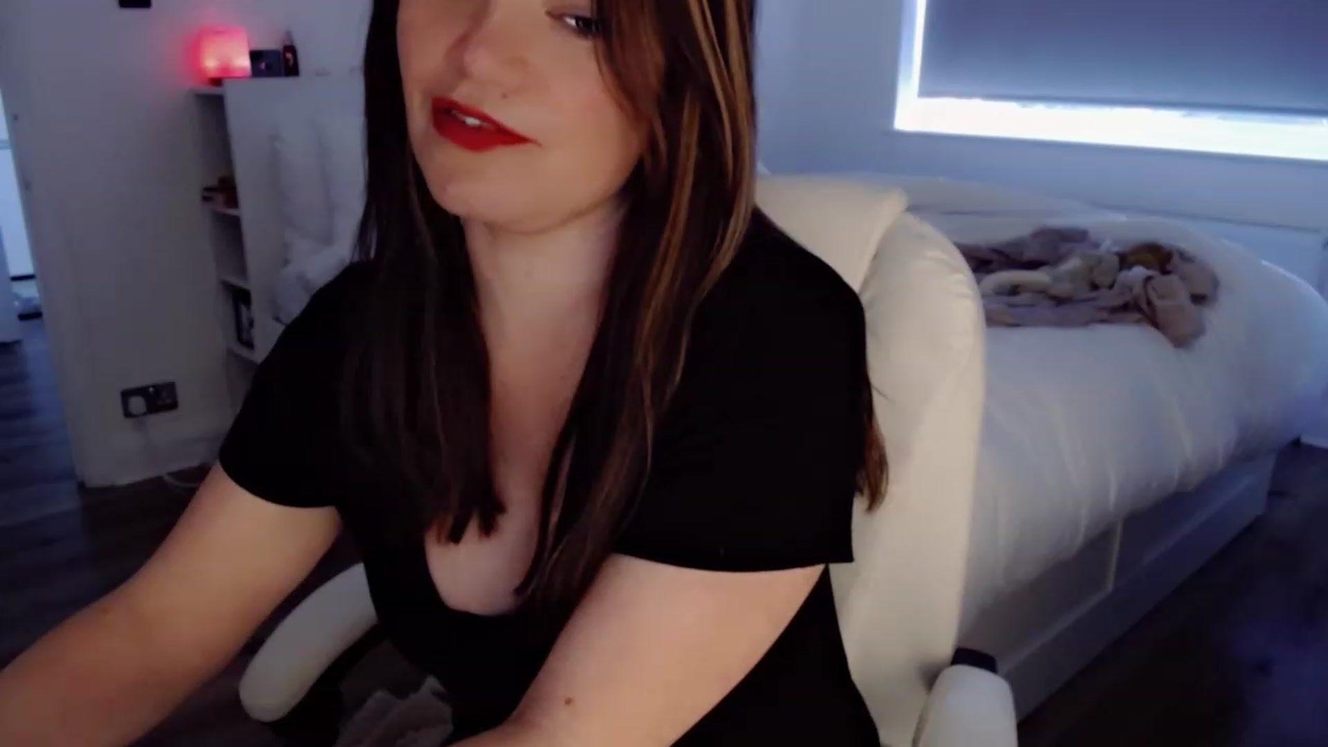 Gallery image thumbnail from BritHousewife's myfreecams stream on, 12/06/2022, 12:03 image 9 of 20