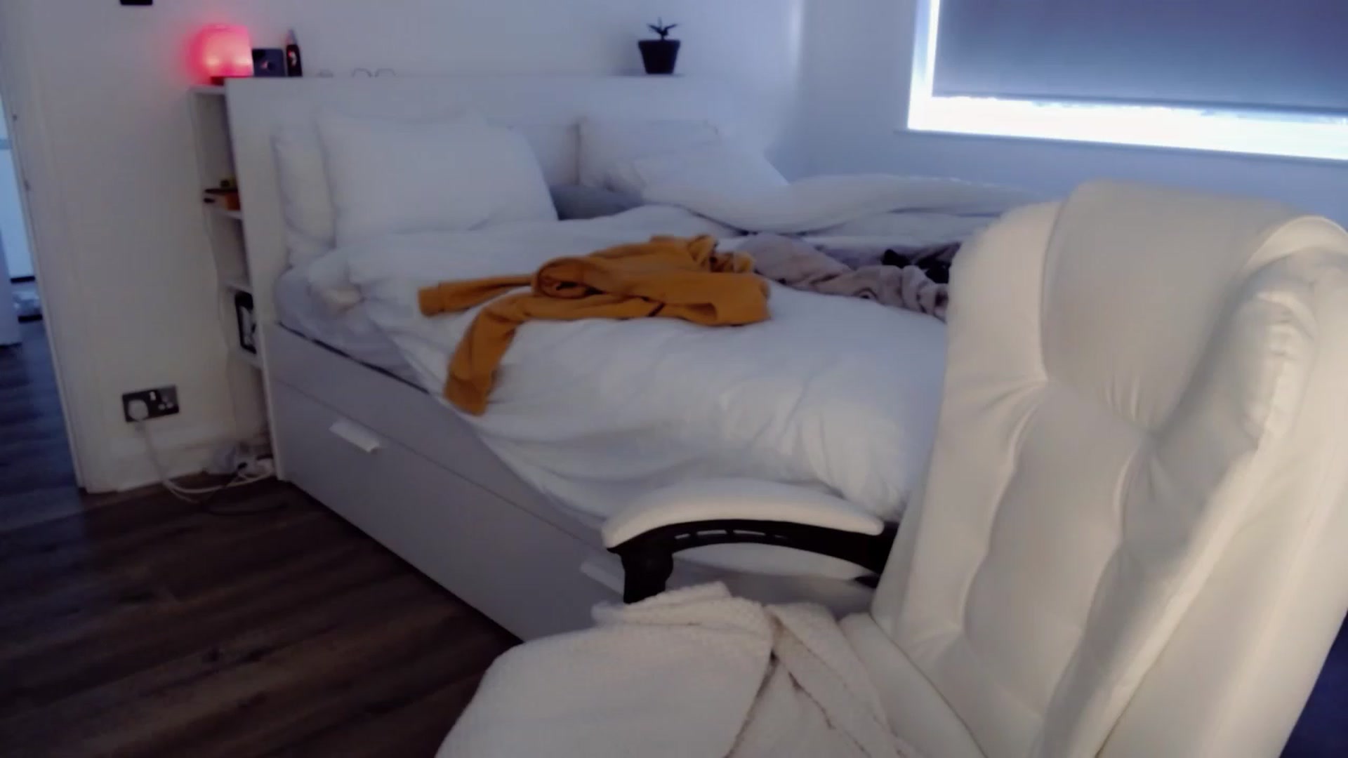 Gallery image thumbnail from BritHousewife's myfreecams stream on, 12/06/2022, 12:03 image 2 of 20
