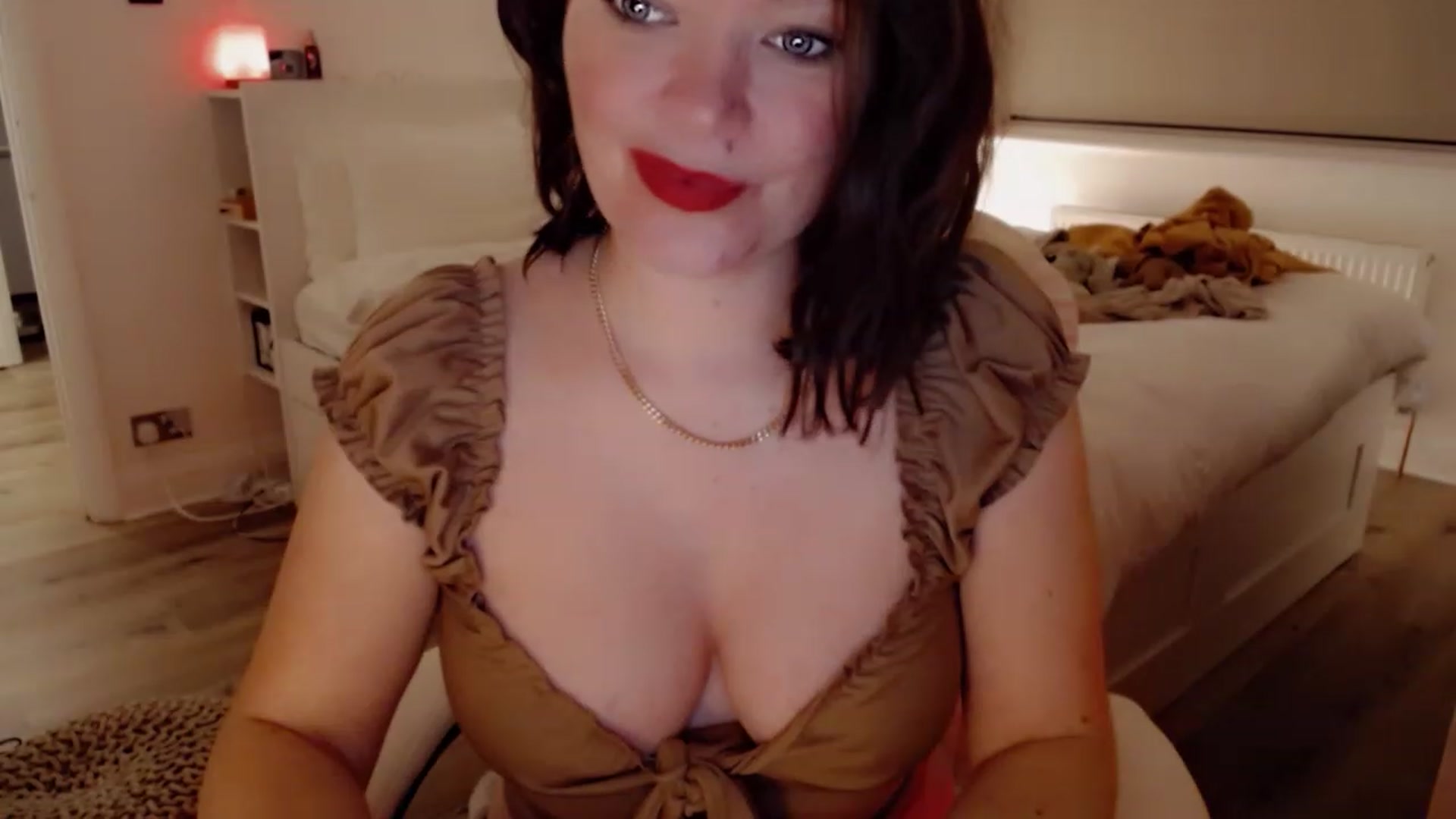 Gallery image thumbnail from BritHousewife's myfreecams stream on, 12/06/2022, 16:48 image 10 of 20