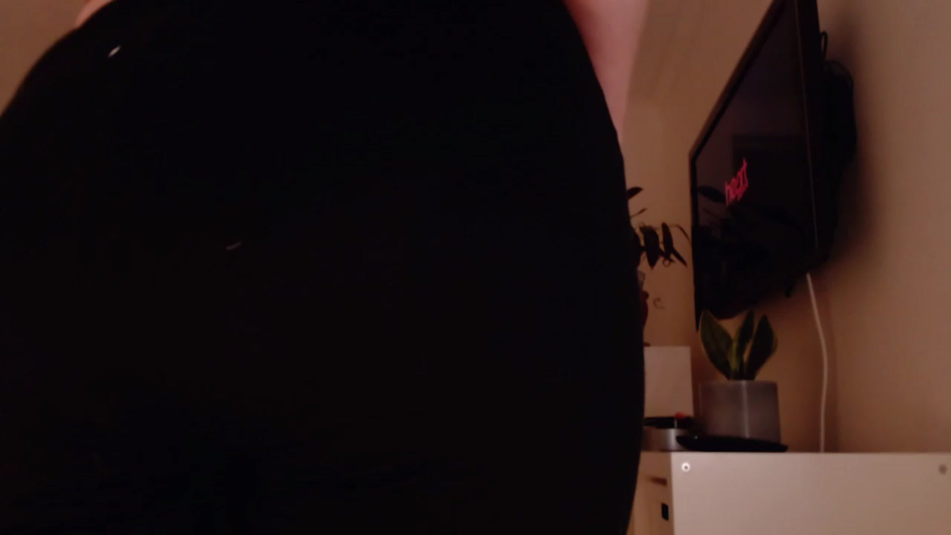 Gallery image thumbnail from BritHousewife's myfreecams stream on, 12/07/2022, 17:38 image 19 of 20