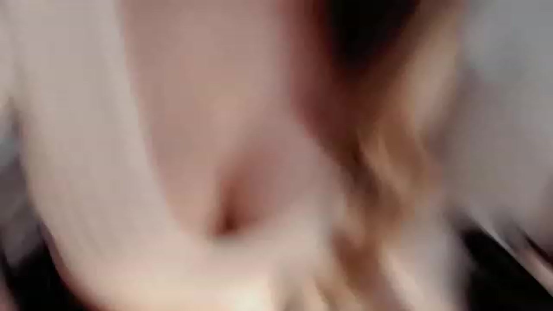 Gallery image thumbnail from BritHousewife's myfreecams stream on, 12/15/2022, 13:13 image 8 of 20
