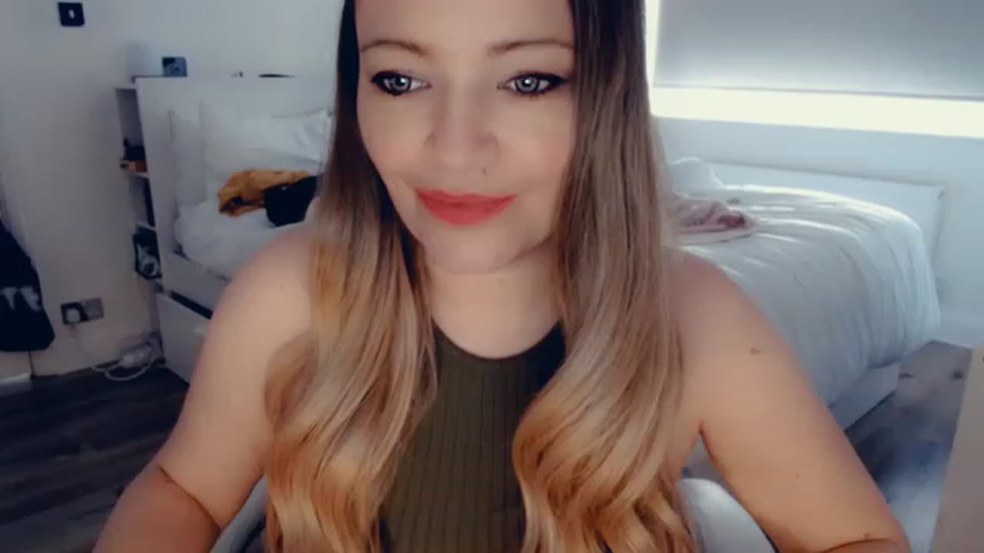 Gallery image thumbnail from BritHousewife's myfreecams stream on, 01/05/2023, 11:54 image 5 of 20