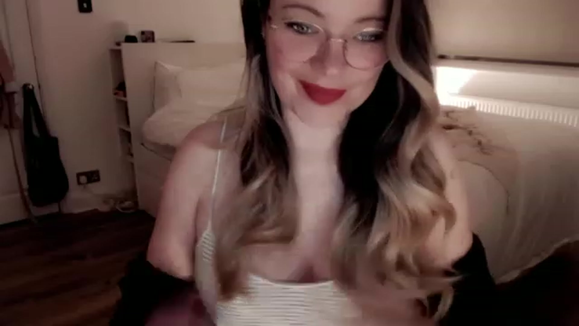 Gallery image thumbnail from BritHousewife's myfreecams stream on, 01/20/2023, 17:19 image 20 of 20