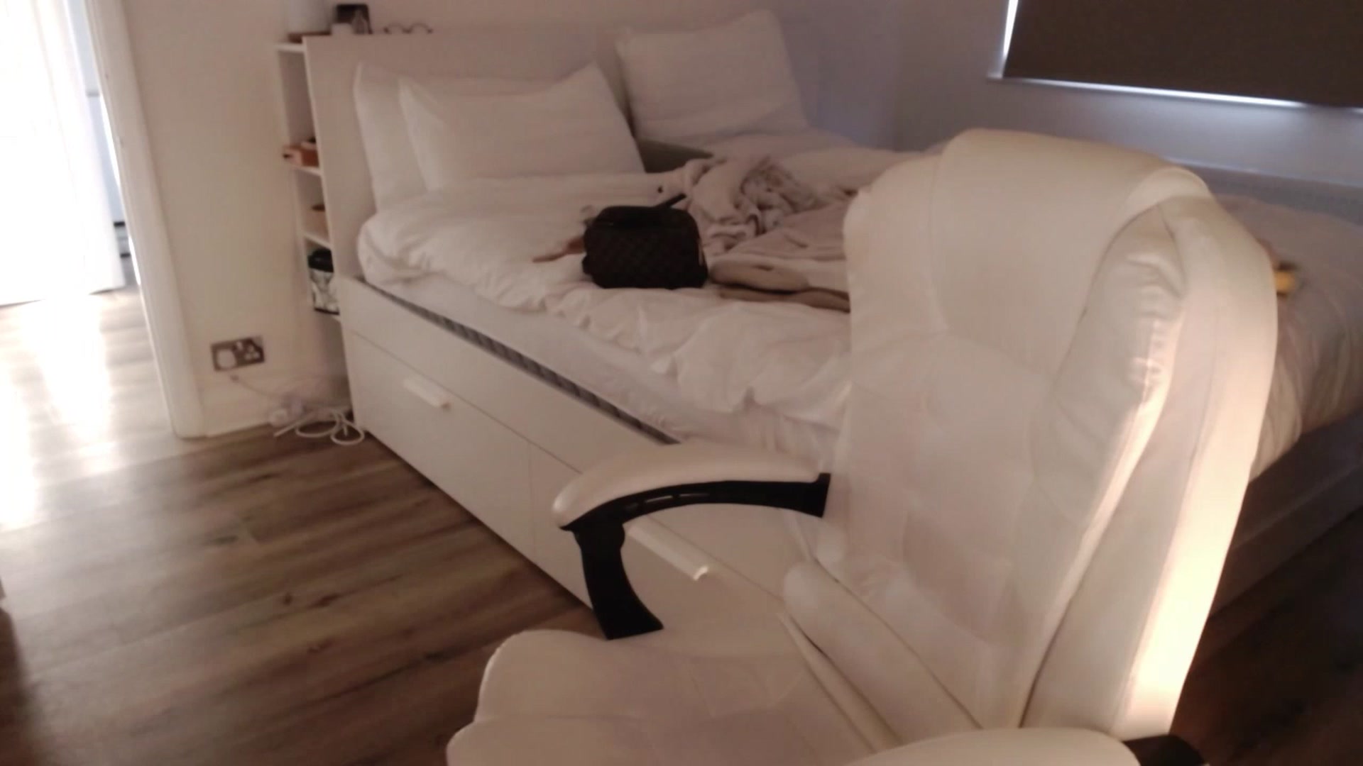 Gallery image thumbnail from BritHousewife's myfreecams stream on, 02/24/2023, 15:52 image 15 of 20