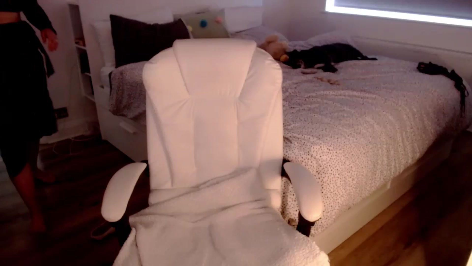 Gallery image thumbnail from BritHousewife's myfreecams stream on, 06/08/2023, 11:49 image 19 of 20