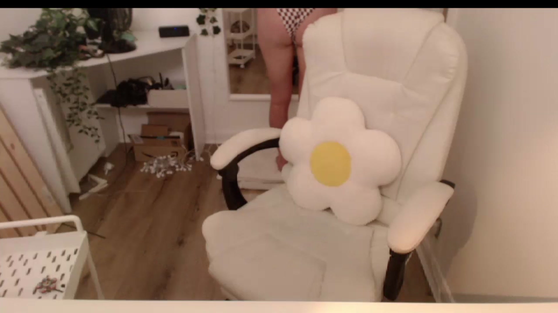 Gallery image thumbnail from BritHousewife's myfreecams stream on, 09/08/2023, 14:42 image 10 of 20