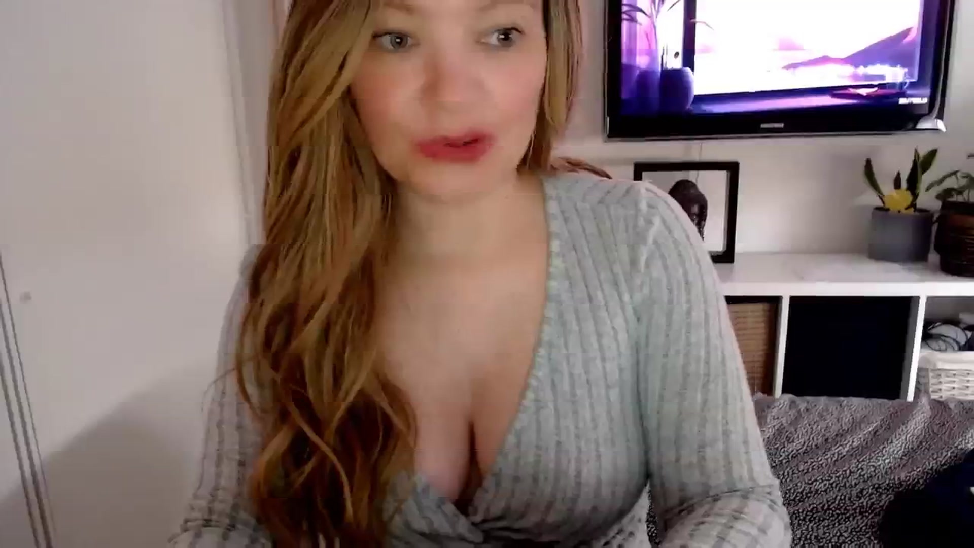 Gallery image thumbnail from BritHousewife's myfreecams stream on, 03/21/2024, 17:09 image 5 of 20
