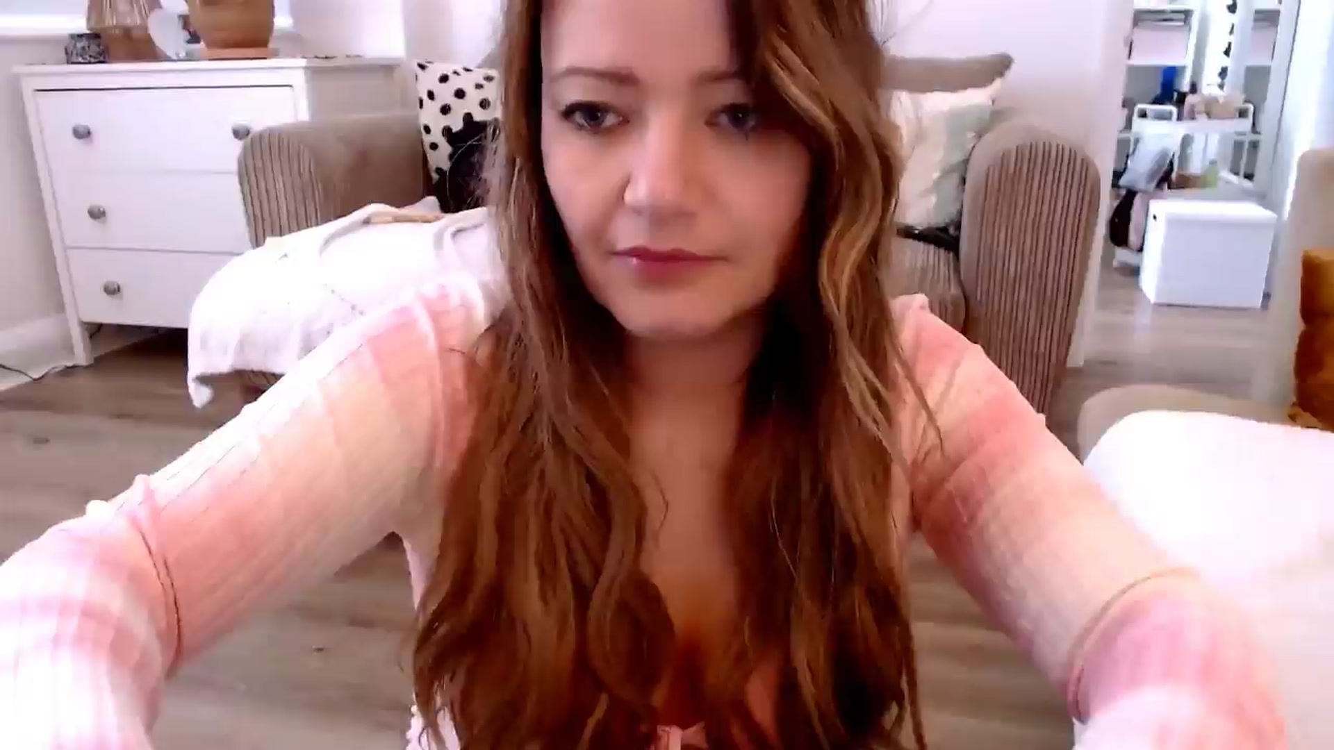 Gallery image thumbnail from BritHousewife's myfreecams stream on, 05/03/2024, 11:03 image 13 of 20