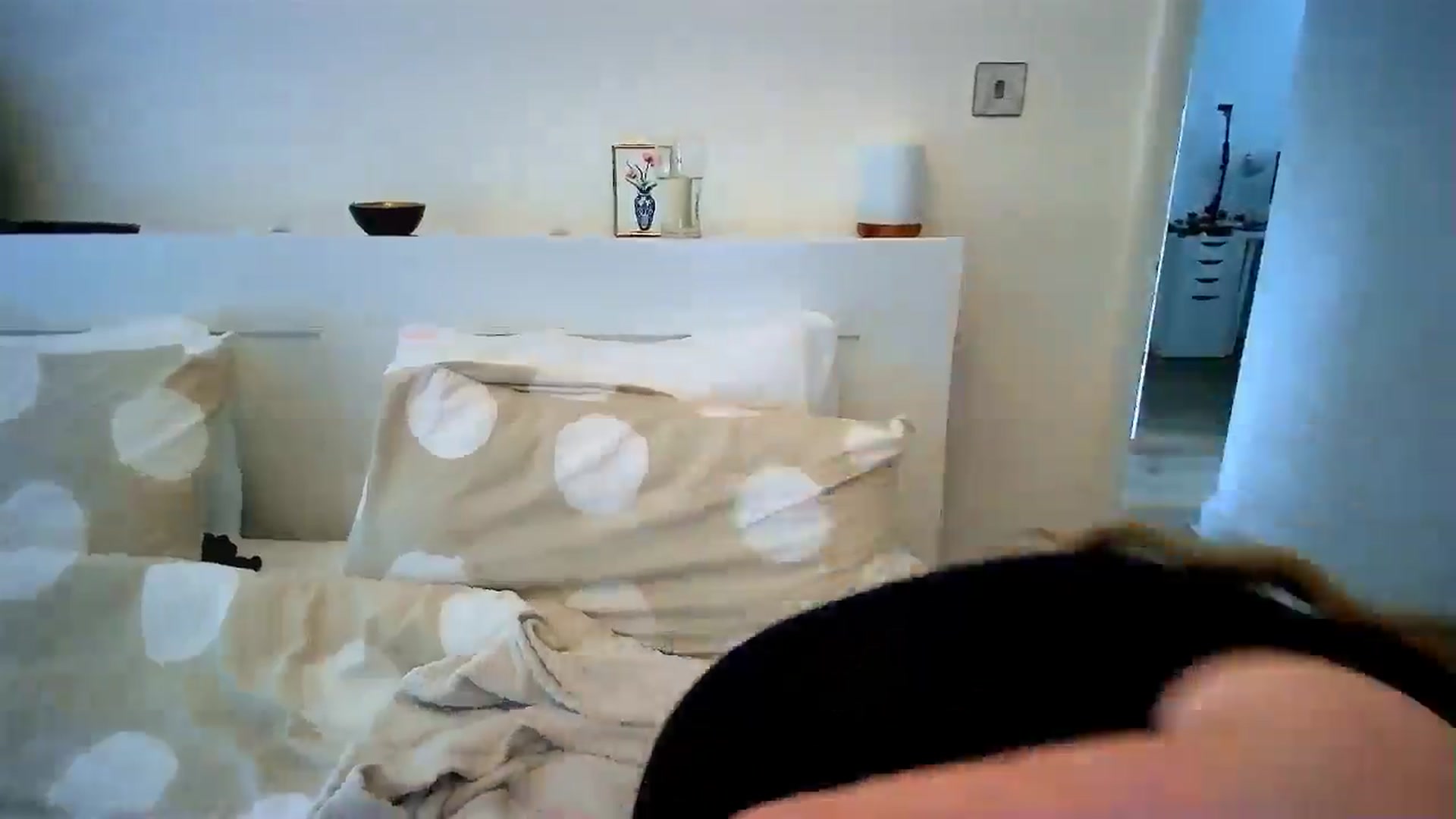 Gallery image thumbnail from BritHousewife's myfreecams stream on, 05/29/2024, 16:34 image 16 of 20