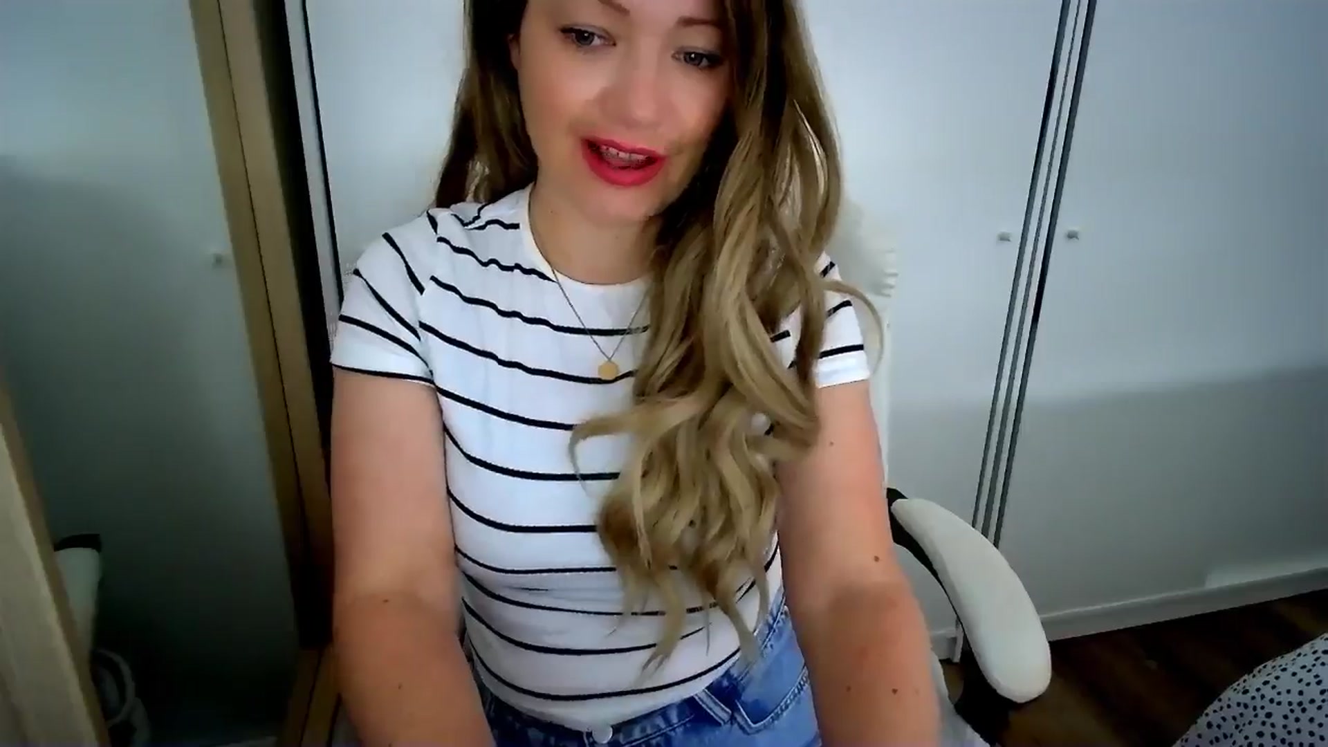 Gallery image thumbnail from BritHousewife's myfreecams stream on, 06/17/2024, 11:03 image 16 of 20