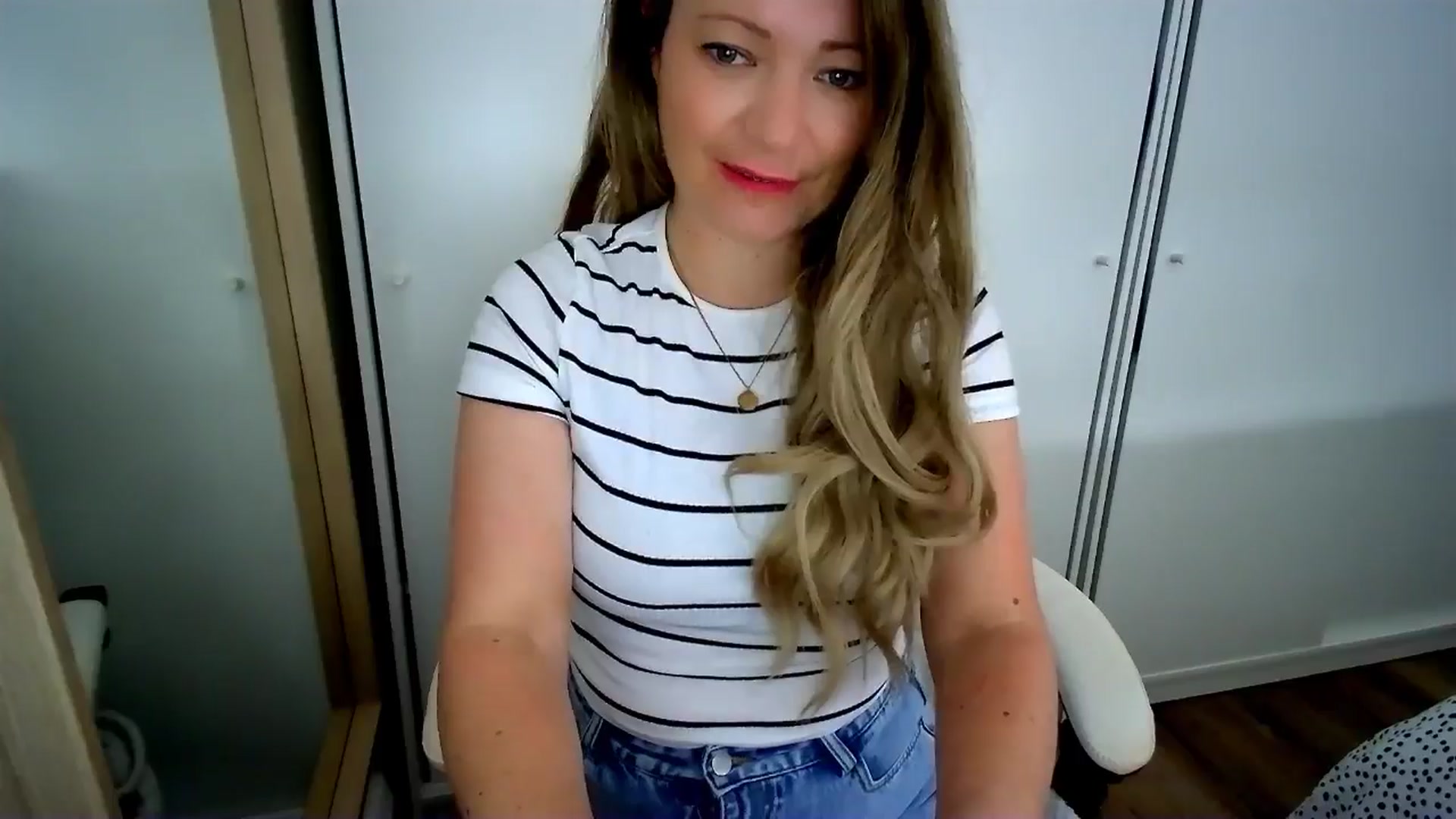 Gallery image thumbnail from BritHousewife's myfreecams stream on, 06/17/2024, 11:03 image 19 of 20