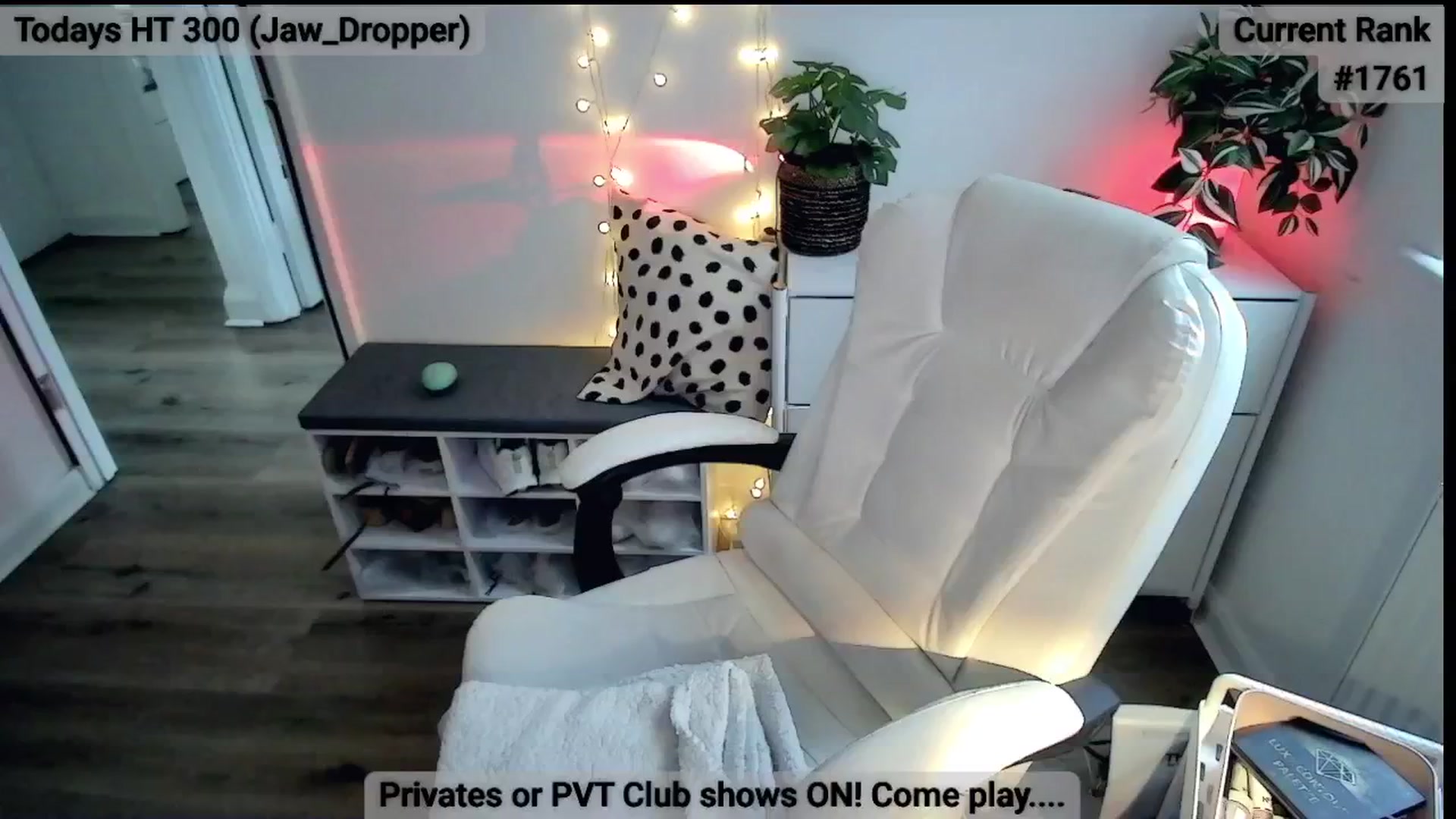 Gallery image thumbnail from BritHousewife's myfreecams stream on, 08/22/2024, 15:11 image 1 of 20