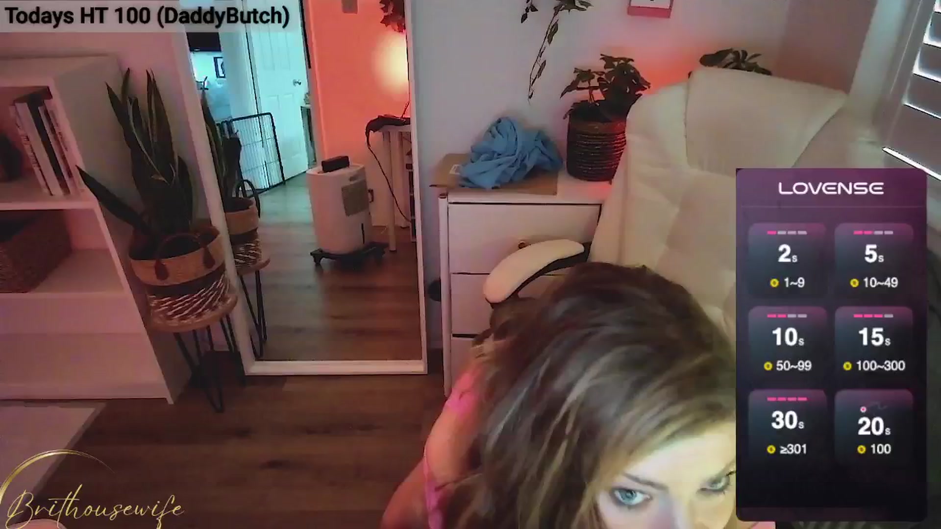 Gallery image thumbnail from BritHousewife's myfreecams stream on, 11/04/2024, 16:14 image 5 of 20